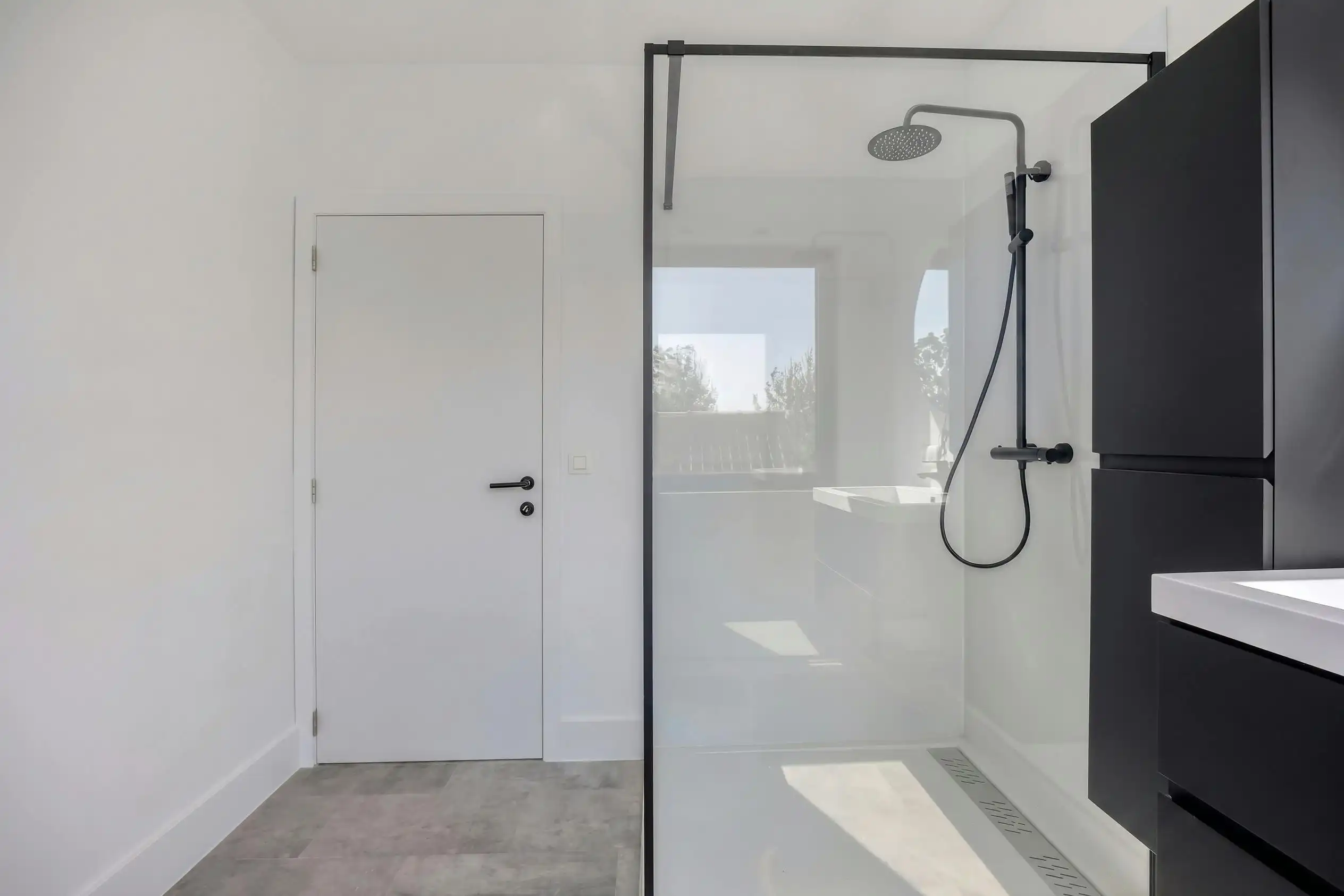 Volledig gerenoveerde halfopen woning in hartje Ertvelde foto 10