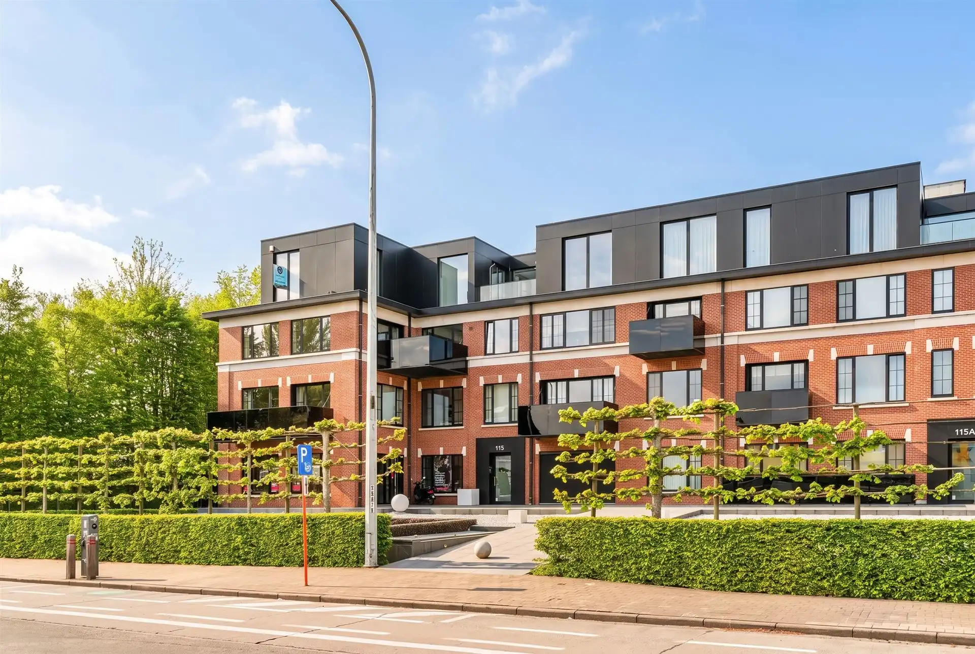 Topgelegen lichtrijke penthouse met prachtig terras foto 20