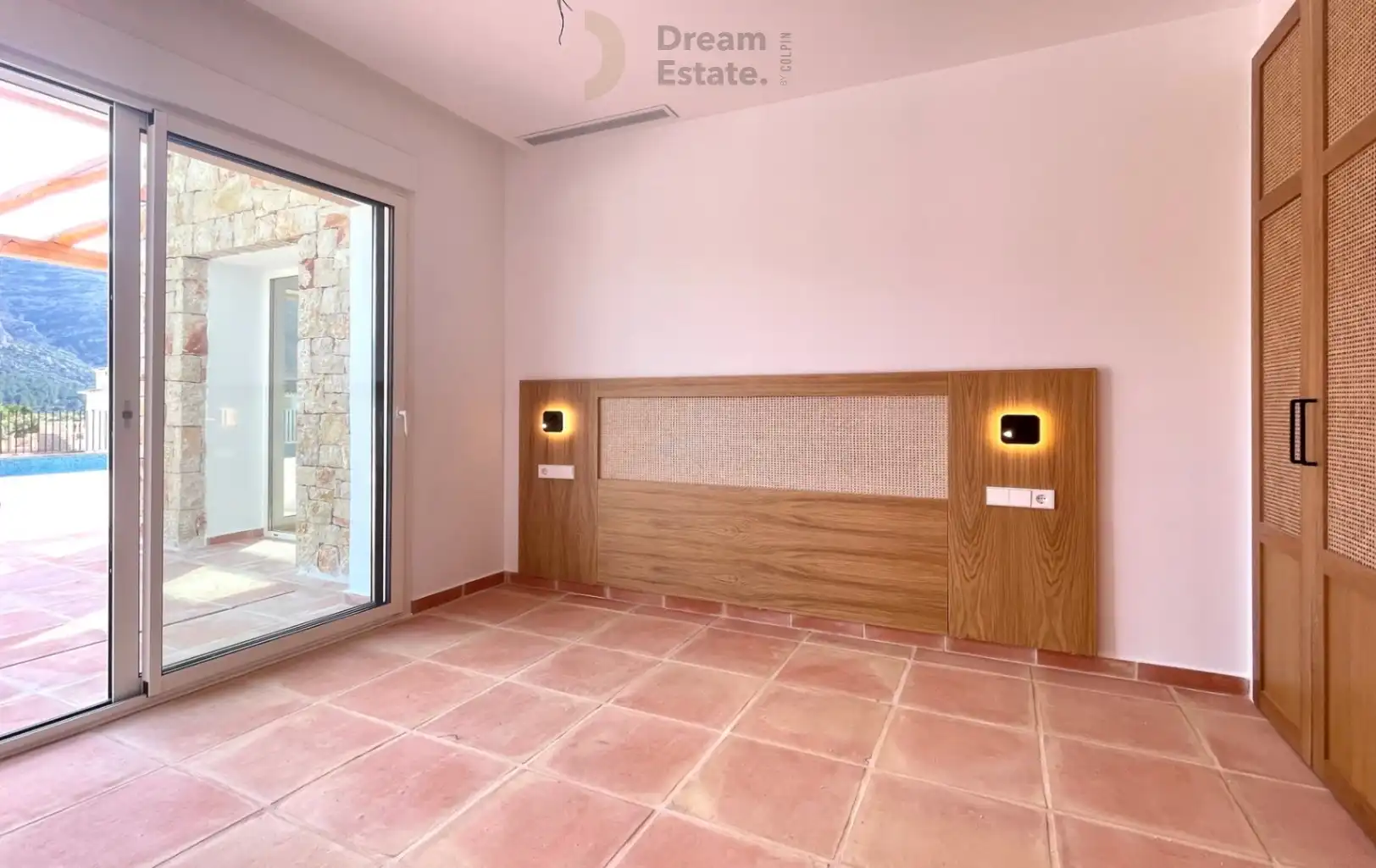 Luxe Ibiza-Style Villa met Panoramisch Bergzicht foto 33