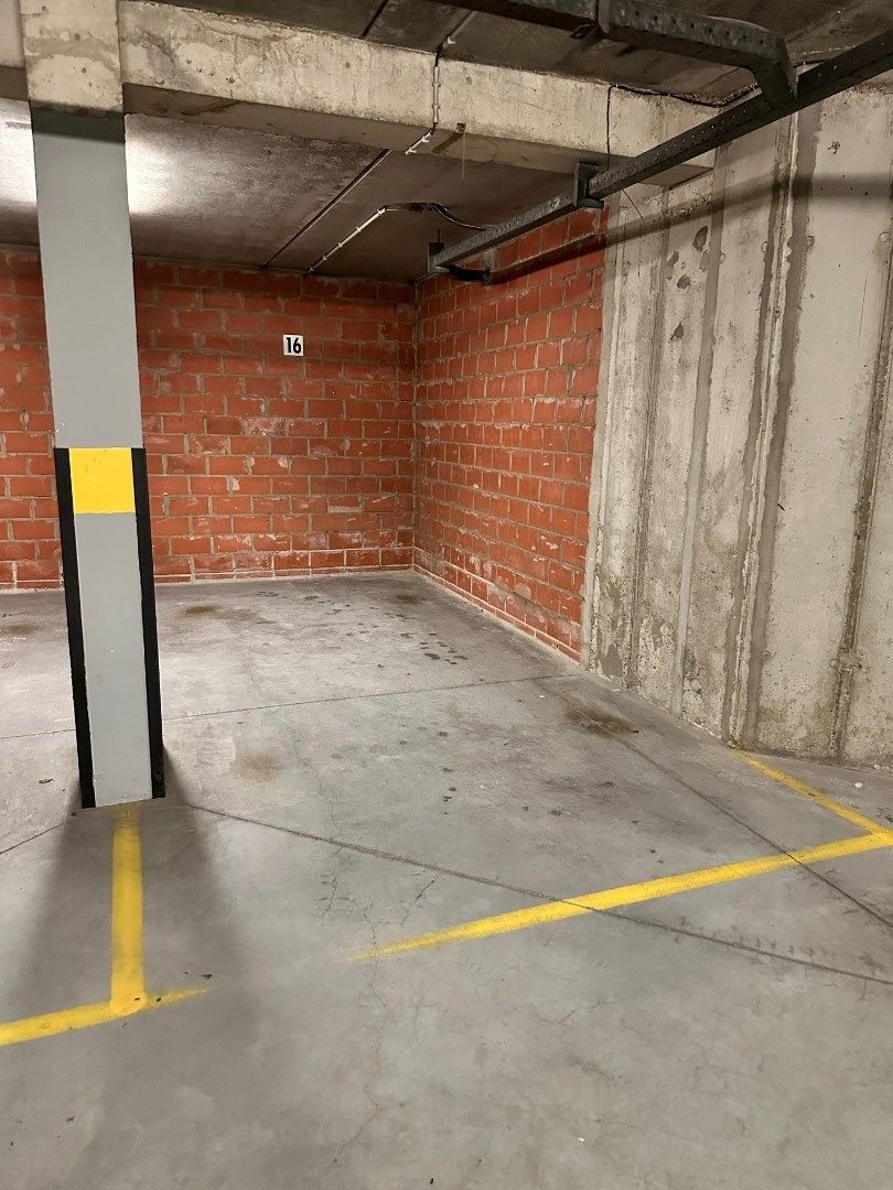 AUTOSTAANPLAATS - BLANCGARINSTRAAT - KNOKKE foto 3