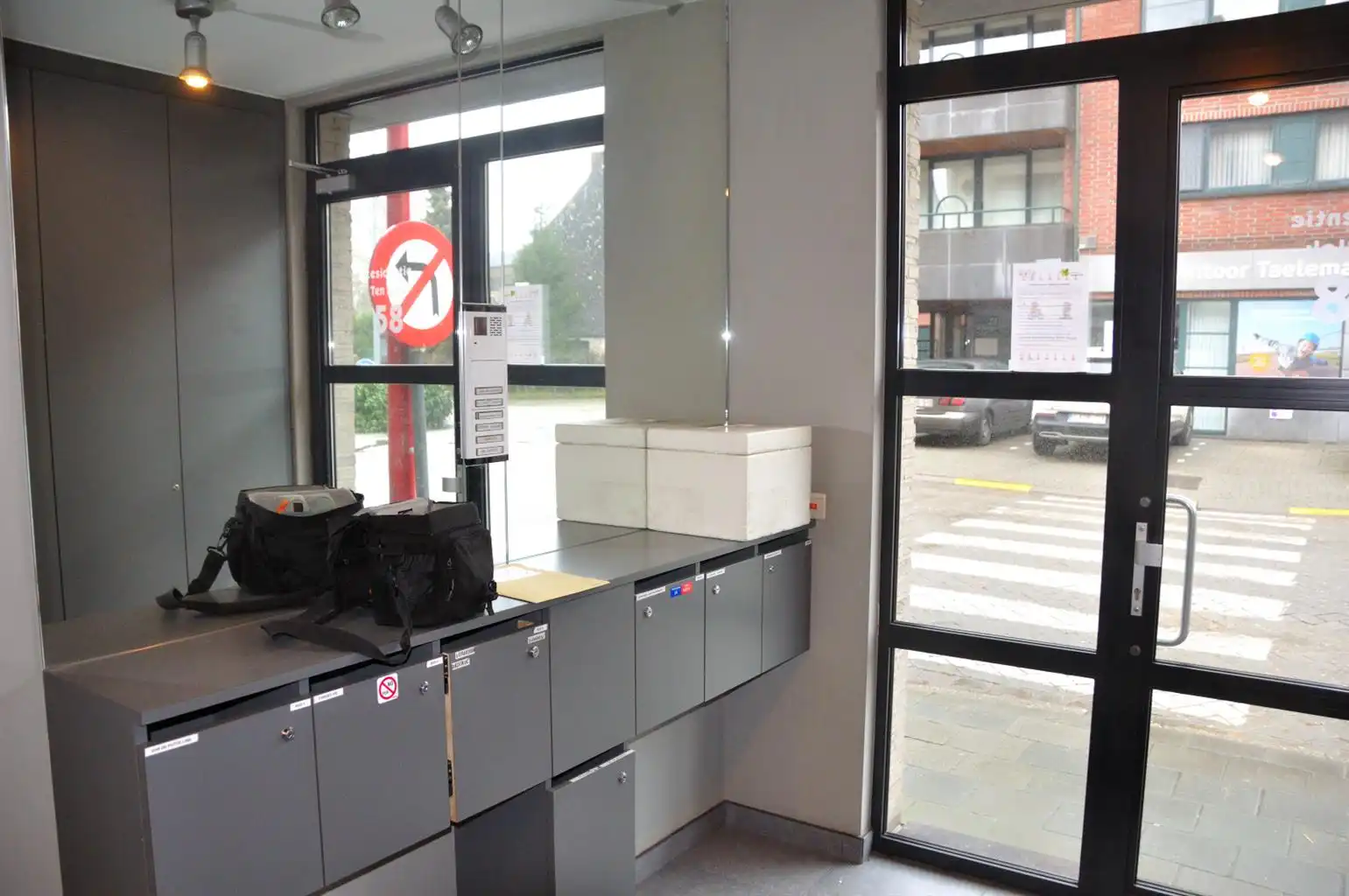 Centrum: instapklaar duplex-appartement met garagebox... foto 4