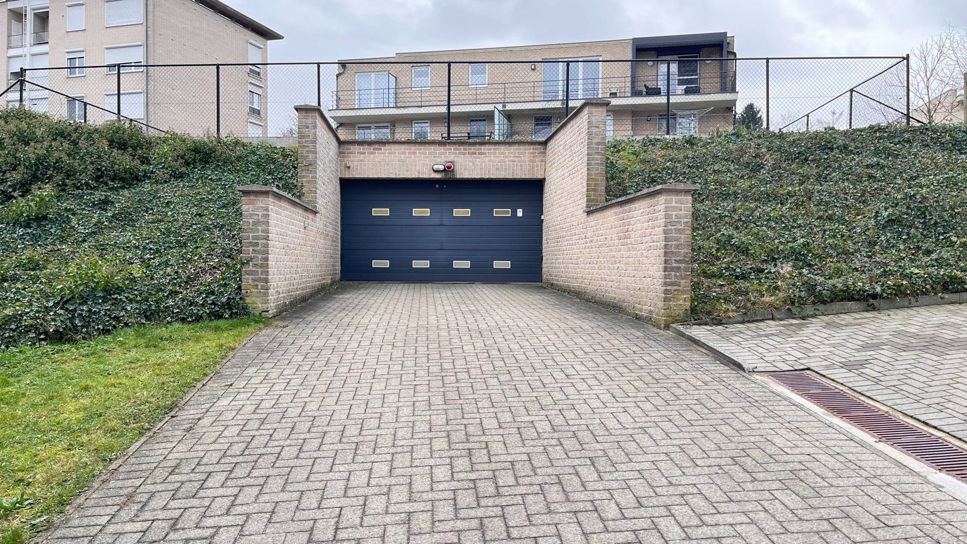 Appartement met twee slaapkamers, terras en parkeergarage foto 17