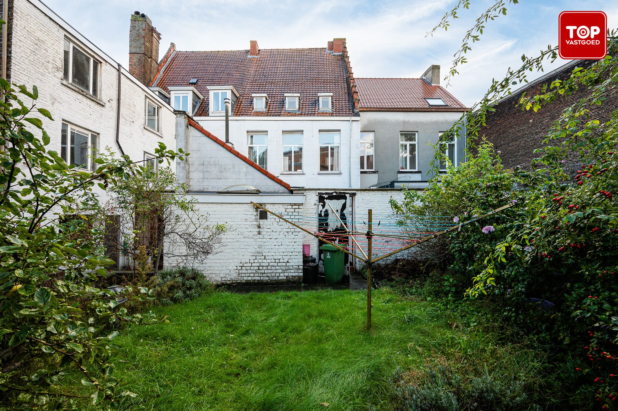 Ruime, te renoveren burgerwoning met mooie tuin, in centrum Gent foto 4