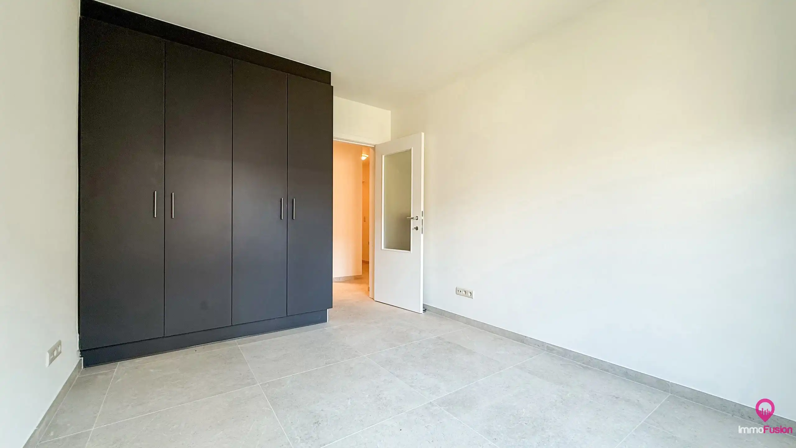 Ruim gelijkvloers appartement met tuin & garage in Beringen! foto 27