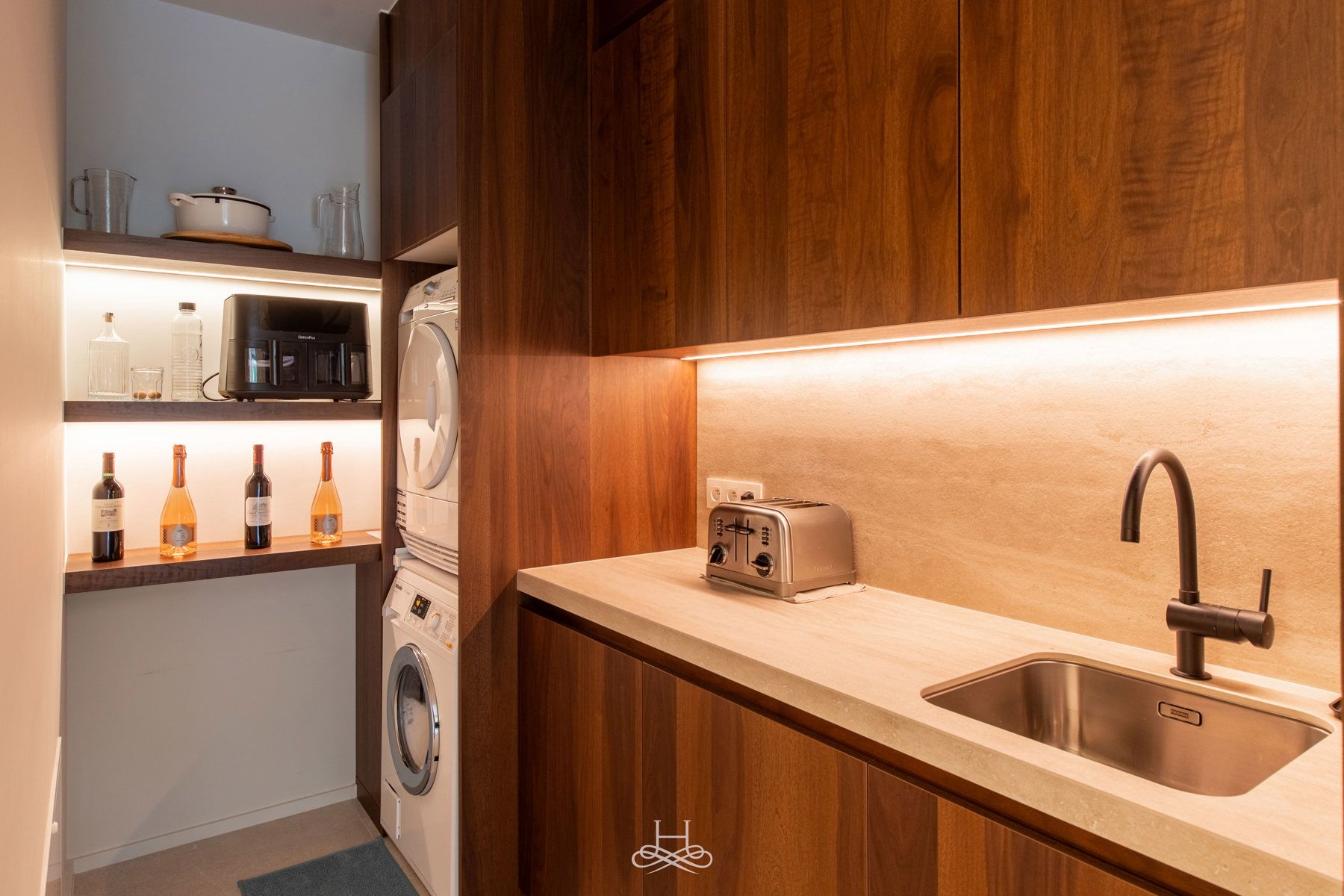 Luxueus villa appartement met riant dakterras en tuin foto 7