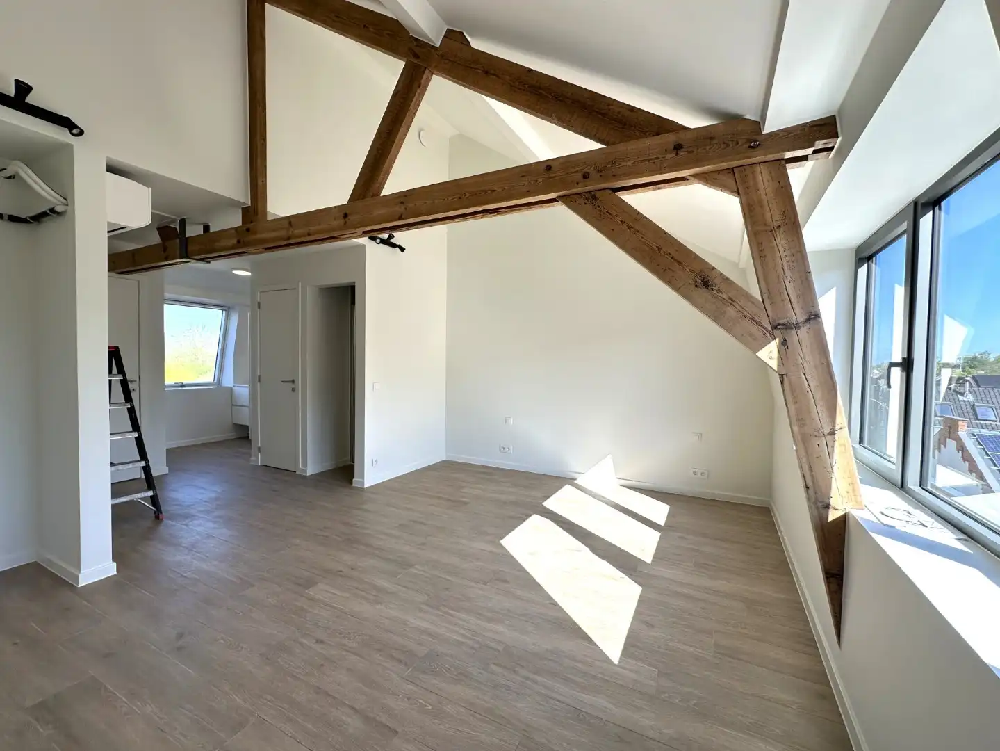 Gerenoveerd duplex appartement nabij de Smedenpoort foto 10