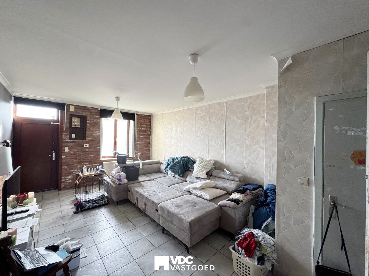 Te renoveren woning met 2 slaapkamers – interessante investering foto 3