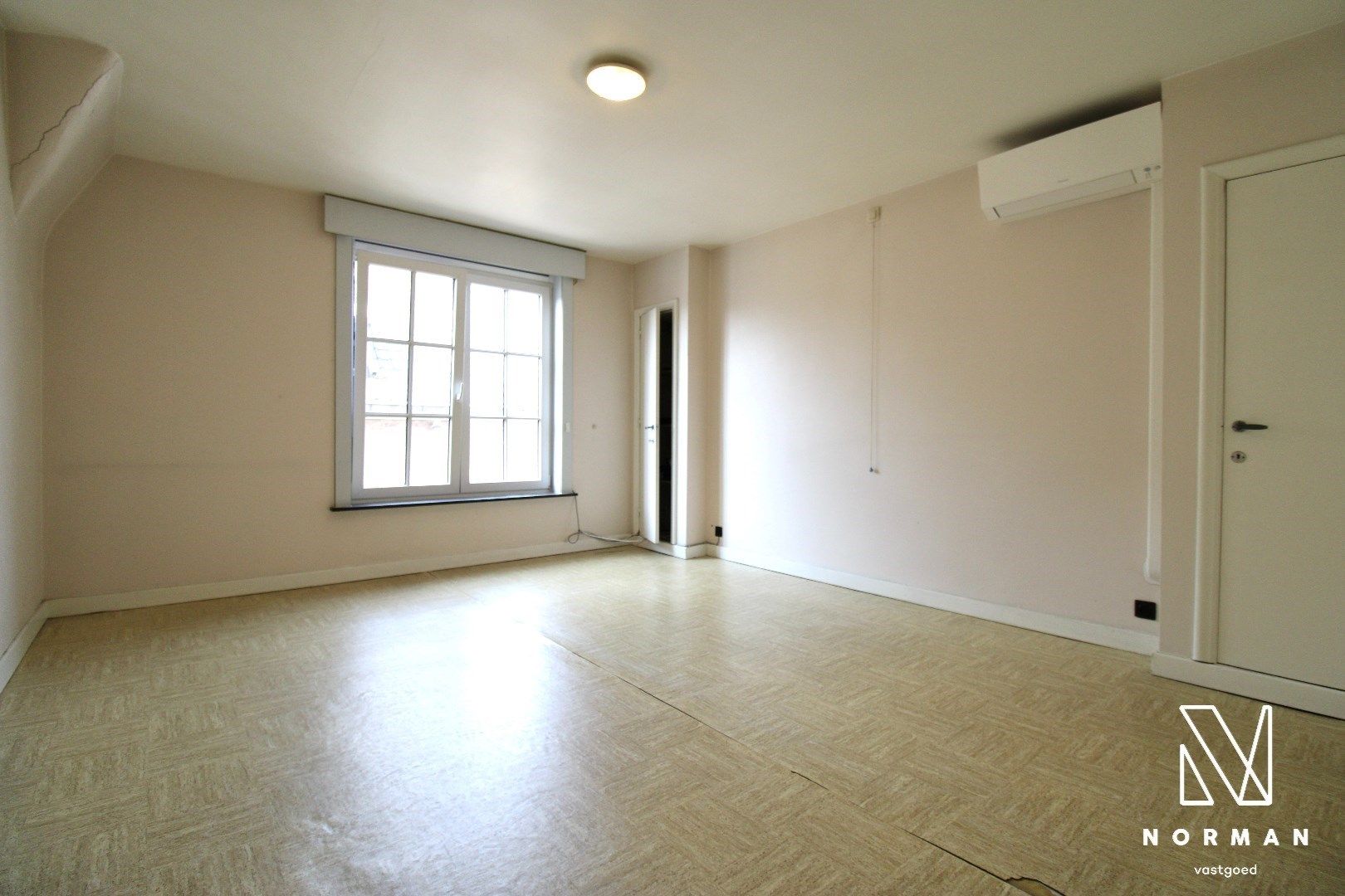 Alleenstaande woning op groot perceel te Deerlijk foto 9