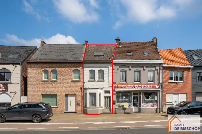 Gezellige woning met 3 slaapkamers en zongerichte tuin foto {{pictureIndex}}