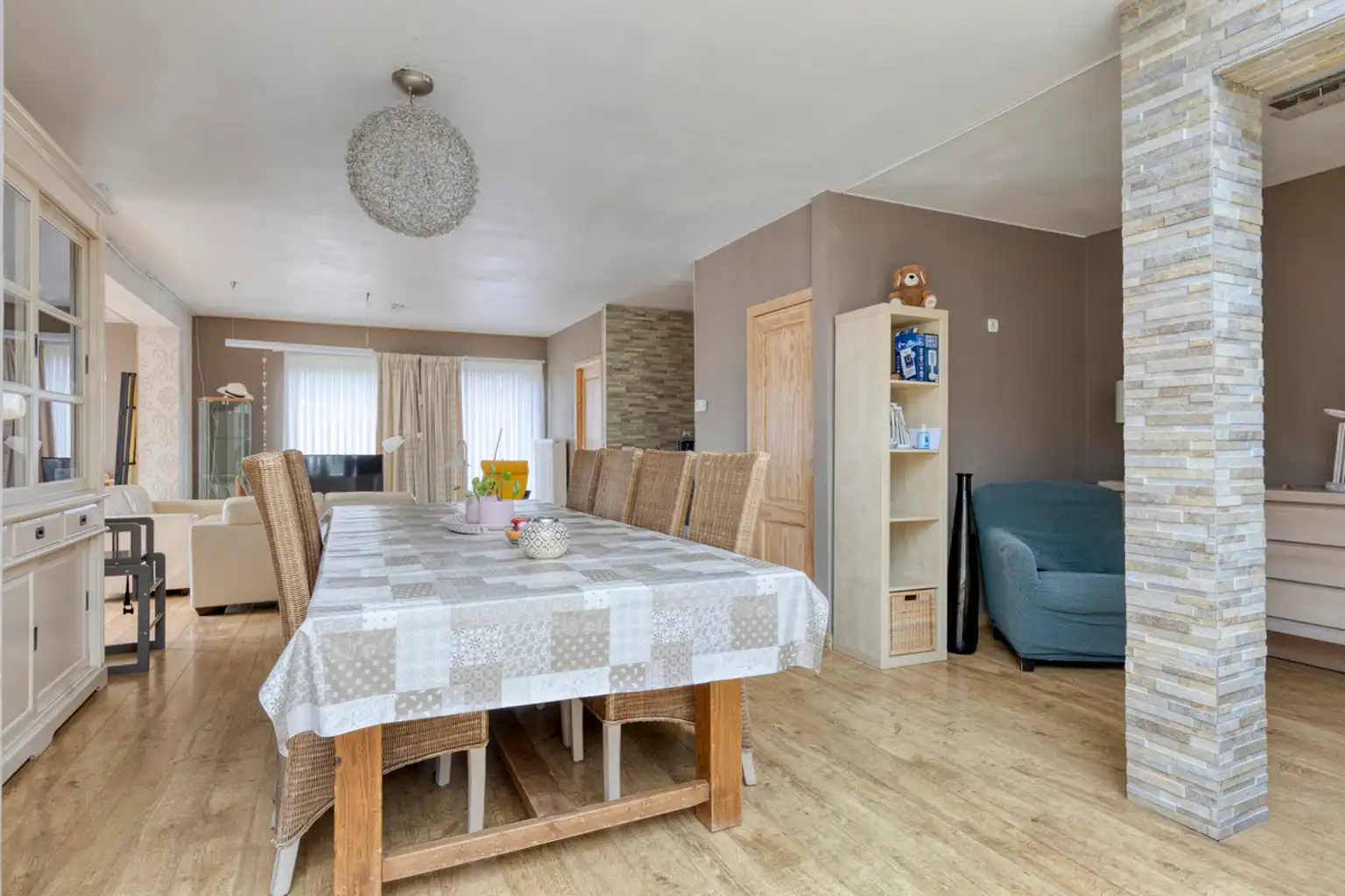 Innstapklare driegevelwoning  in verkeersluwe omgeving foto 9