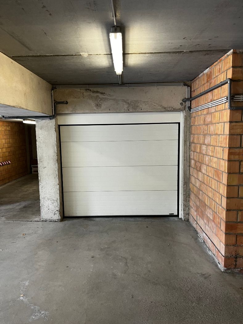 Garage te koop vlakbij zee foto 2