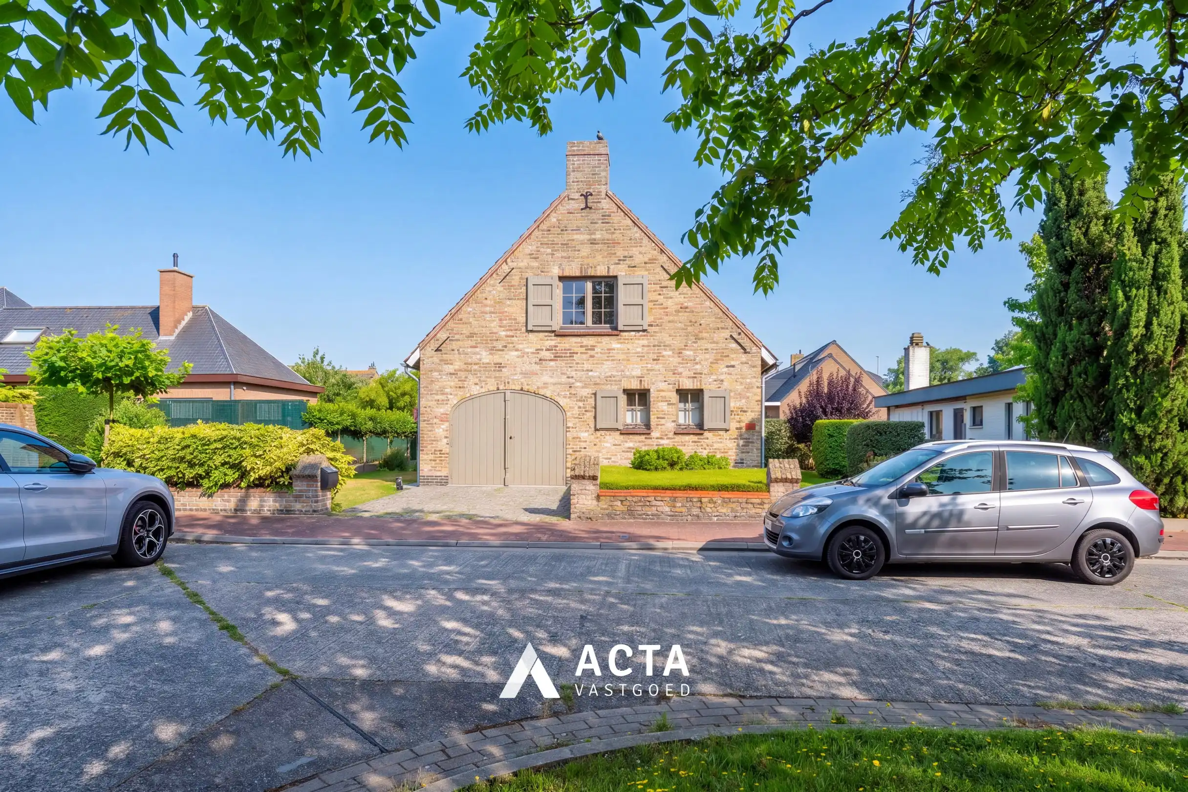 Ruime villa met zonnige tuin en garage foto 3