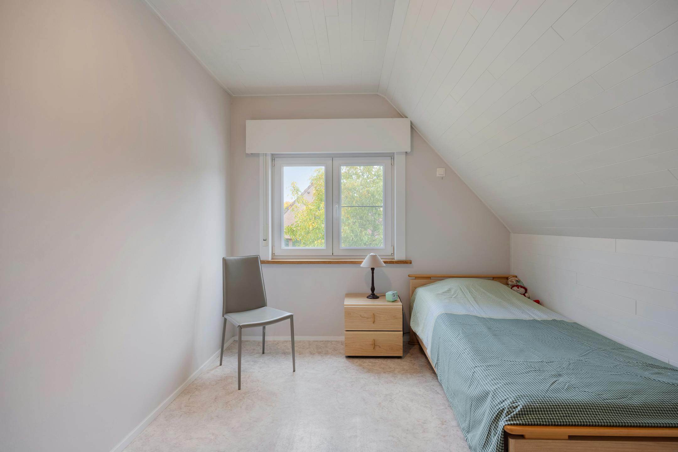 Unieke handelswoning met magazijn in Zomergem foto 17