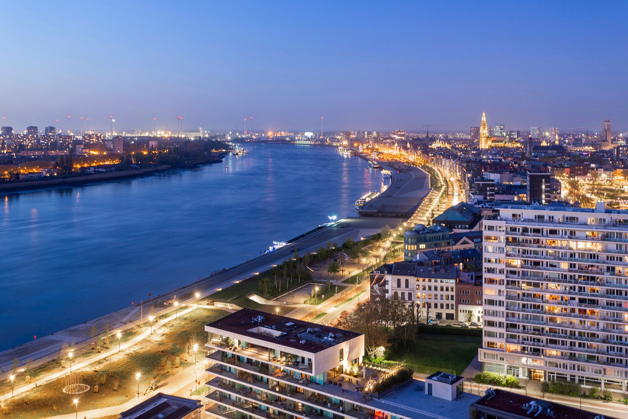 luxeappartement met spectaculaire zichten op 20e verdieping foto 29