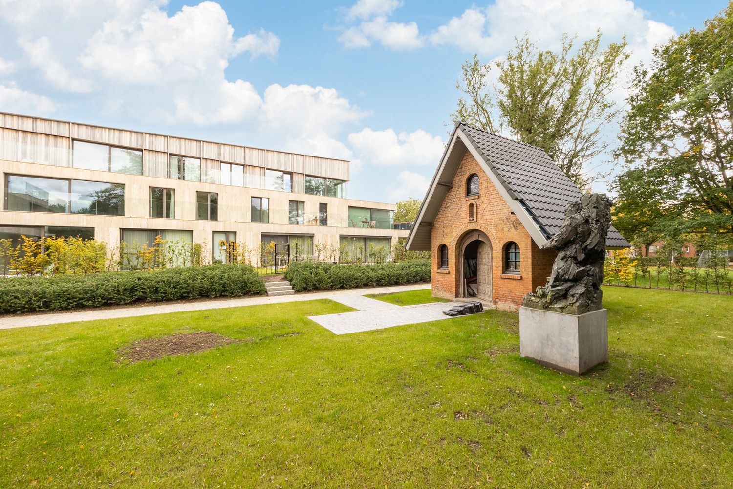 Energiezuinig en stijlvol wonen in het hart van 's Gravenwezel foto 14