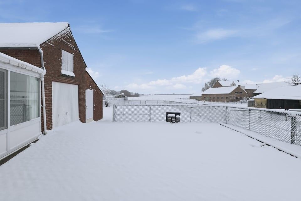 KNUSSE GEZINSWONING MET 4 SLKS EN EEN GARAGE IN BOEKHOUT foto 36