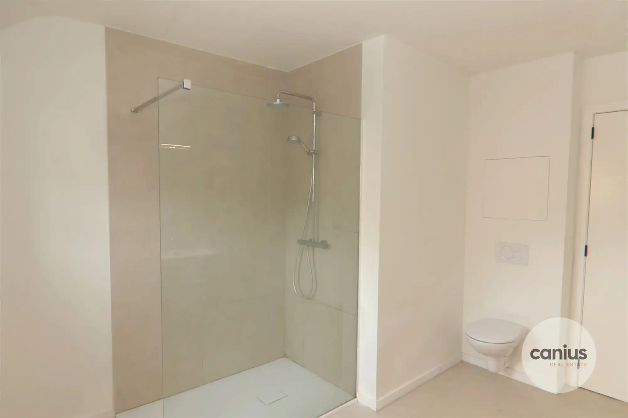 LANDELIJKE WONING MET 3 SLKS EN CARPORT foto 7