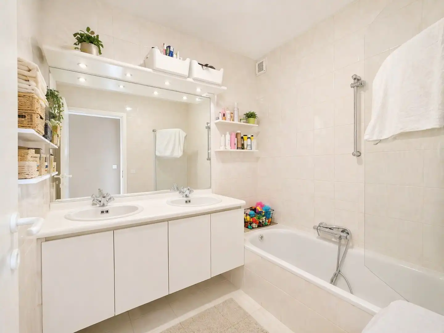 Appartement met garage op de tweede verdieping te Sint-Niklaas foto 4
