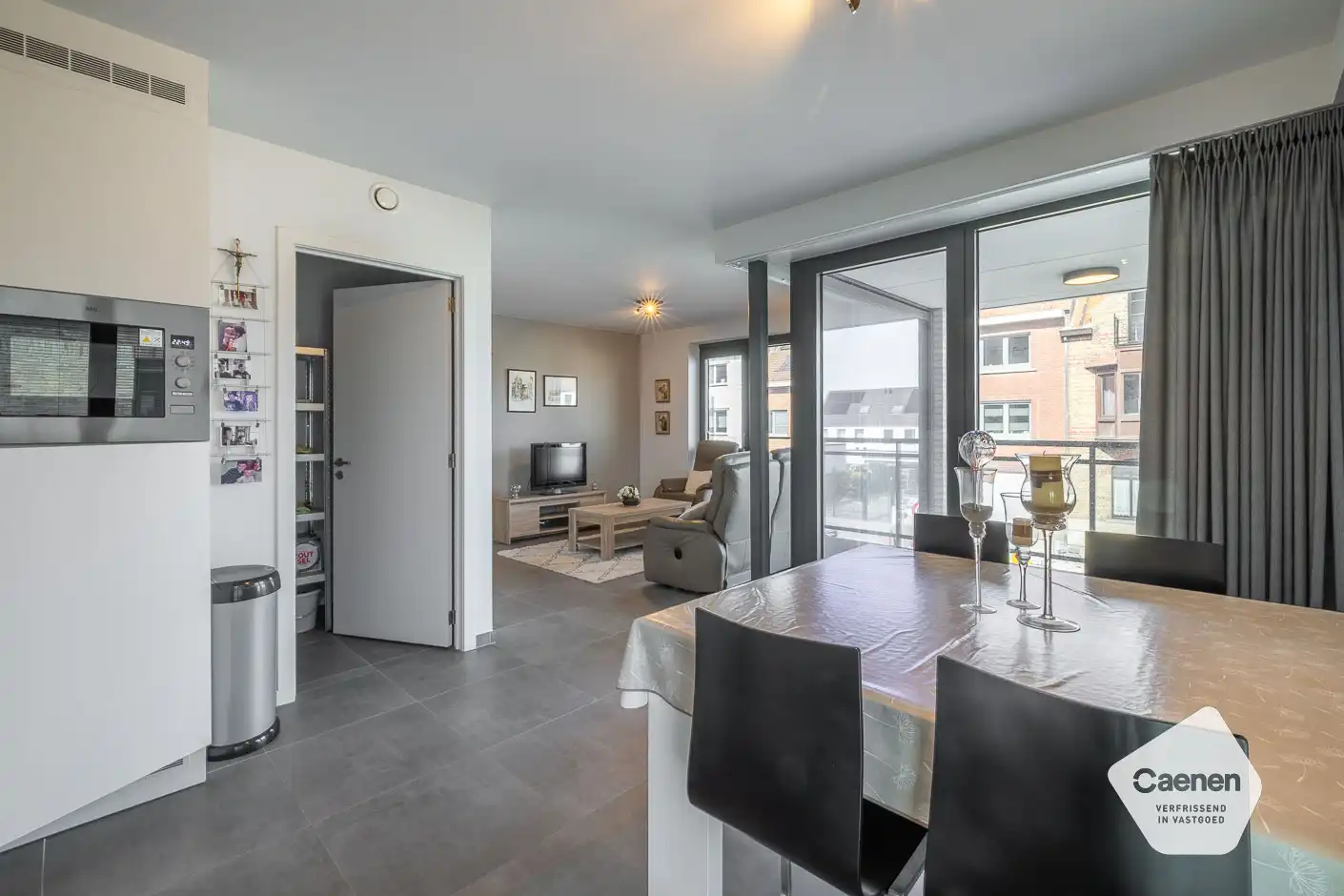 Luxe woonappartement op toplocatie nabij de zee! foto {{pictureIndex}}