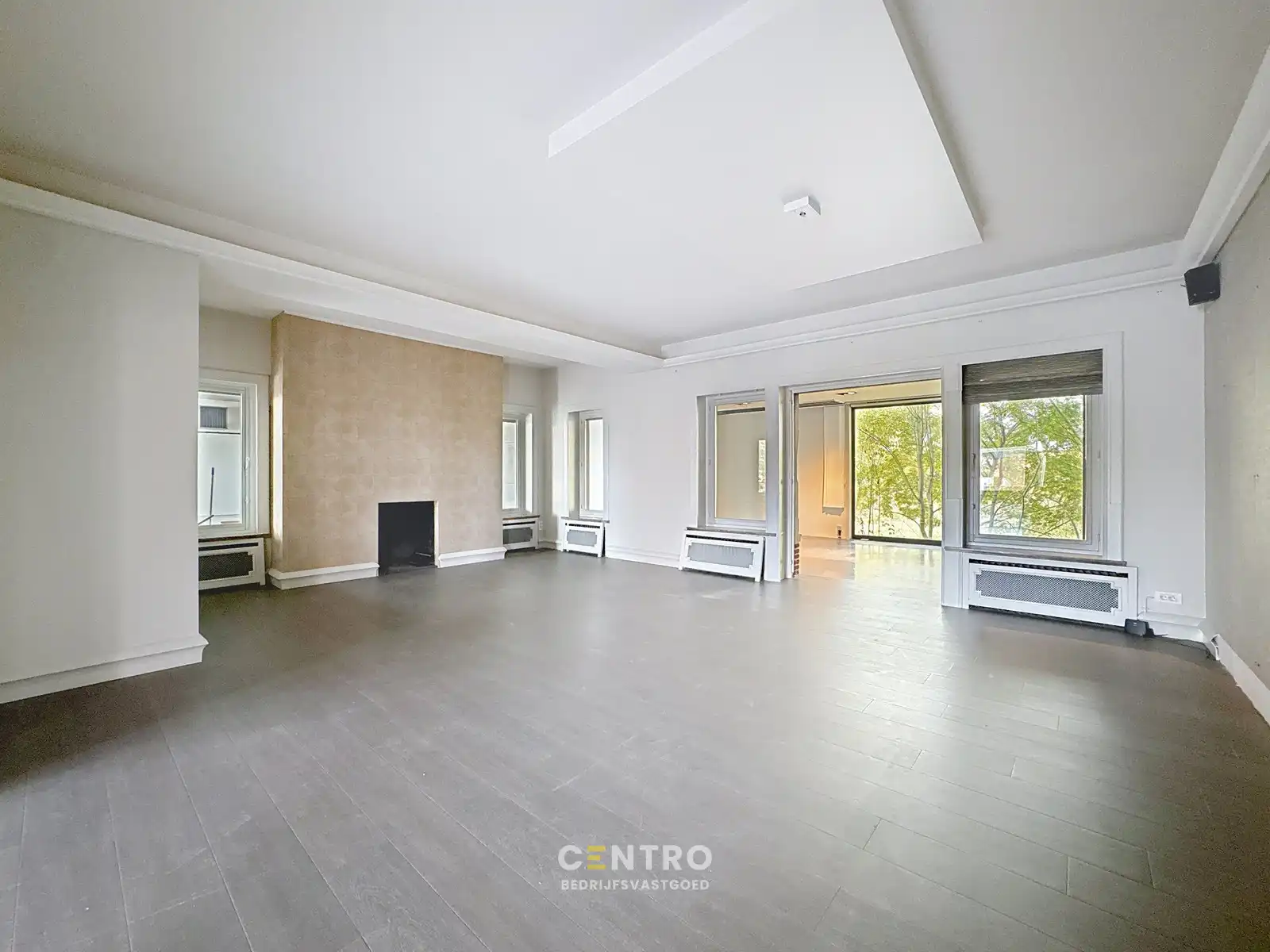 HANDELSPAND met woonst op COMMERCIËLE ligging! foto 5