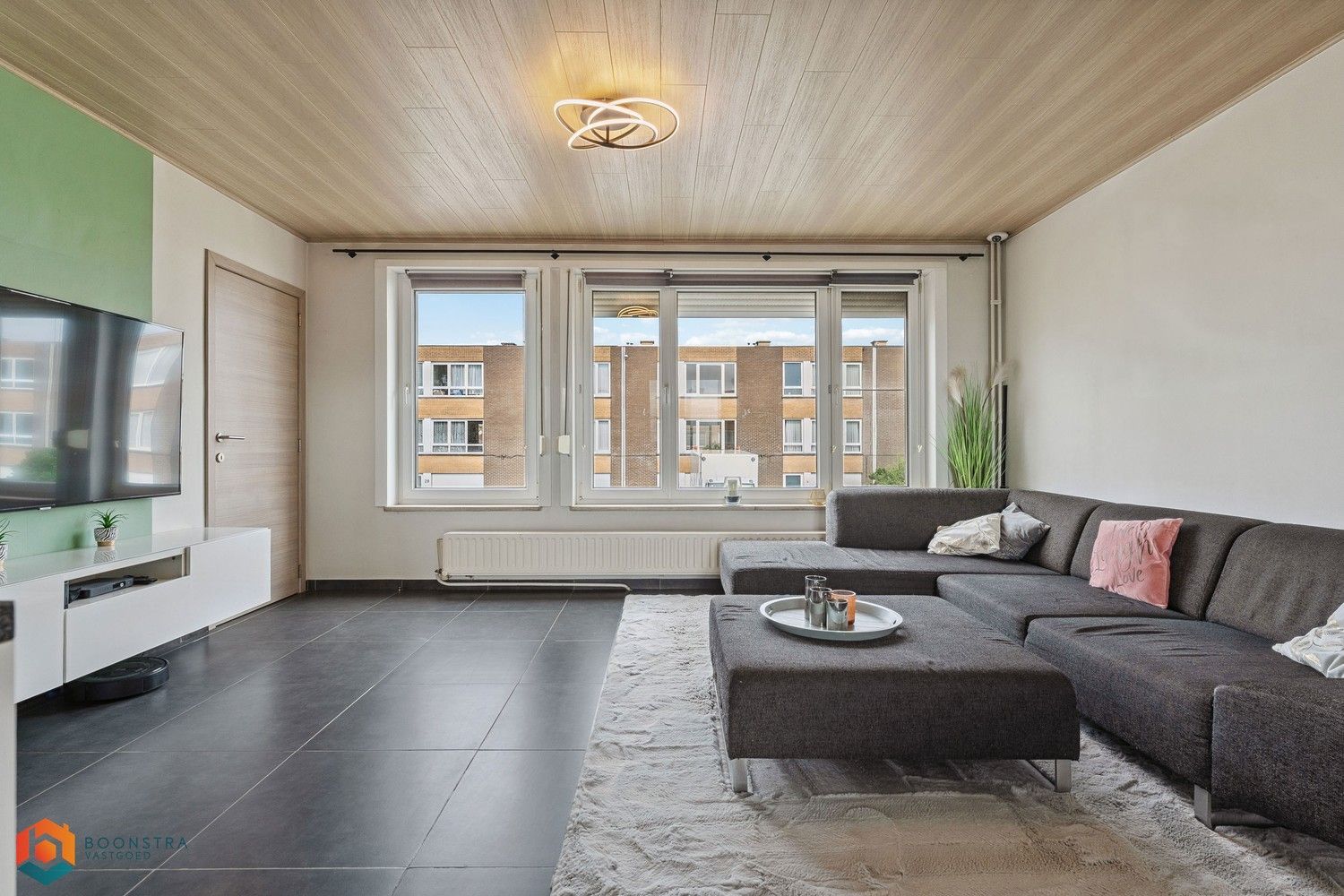 Gerenoveerde woning met 4 slpkrs, garage en tuin foto 5