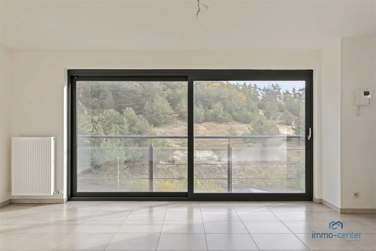 Modern twee-slaapkamer appartement te huur te Genk! foto 8