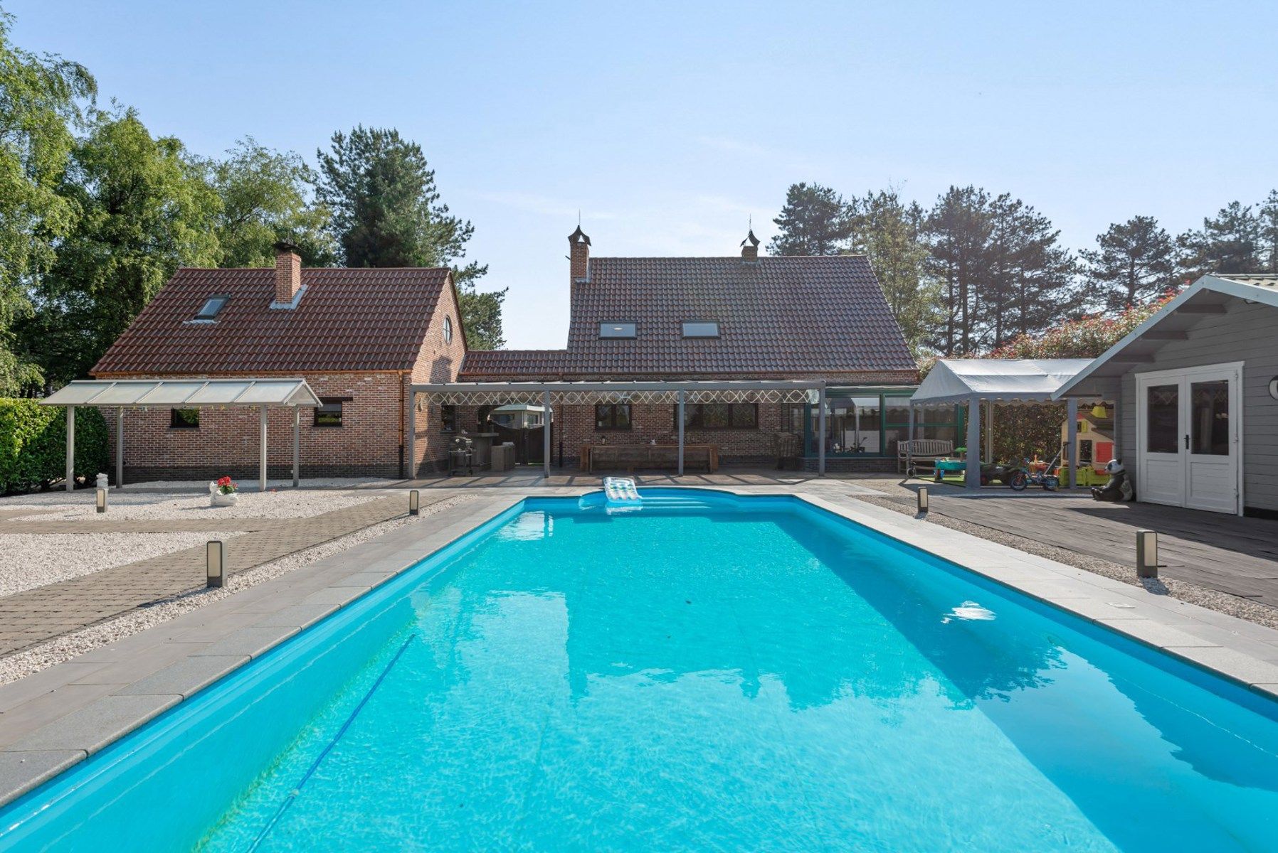 Ruime villa met 5slk en verwarmd zwembad op 2450m² foto 28