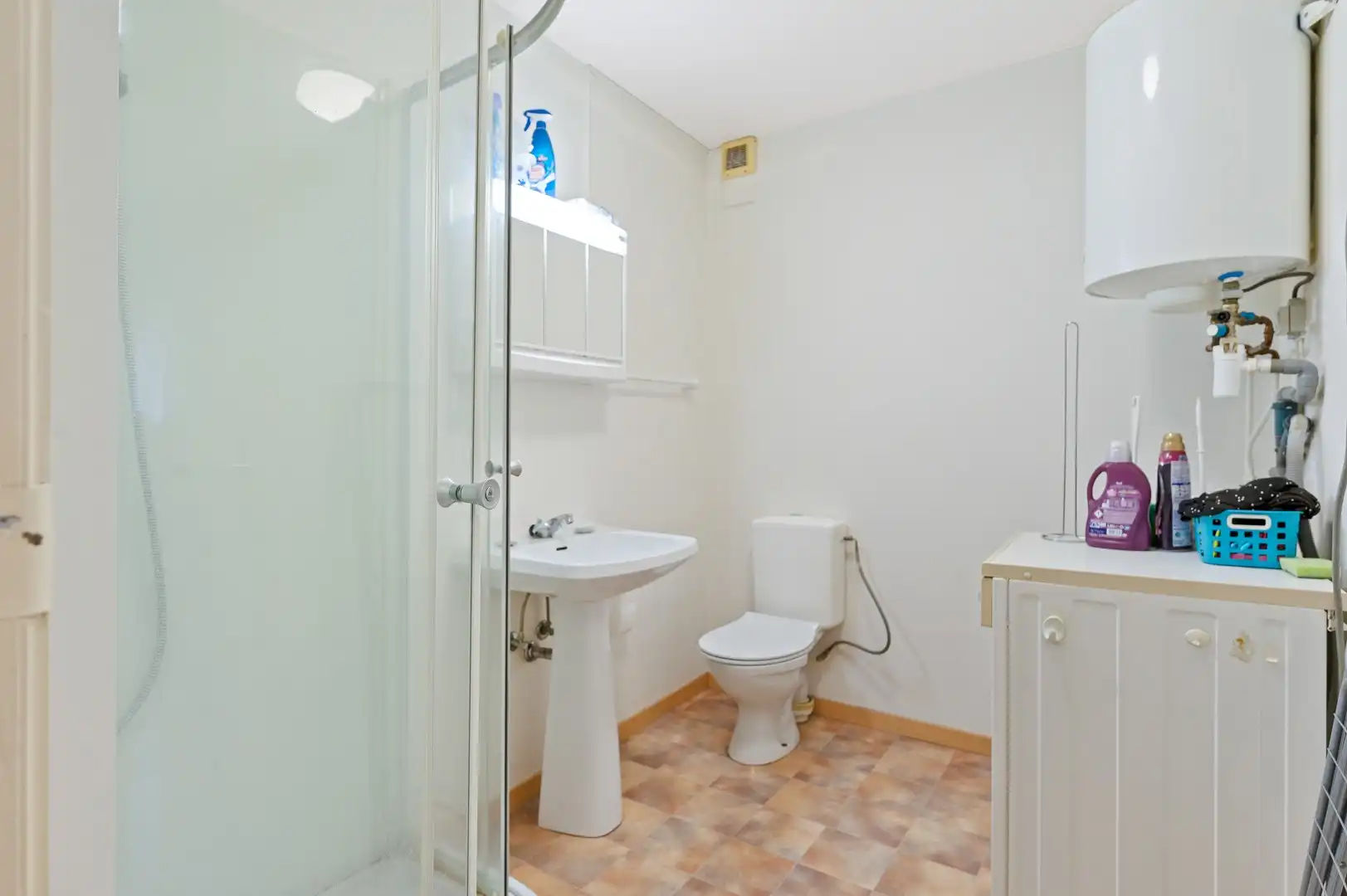 Lichtrijk appartement met twee slaapkamers foto 7