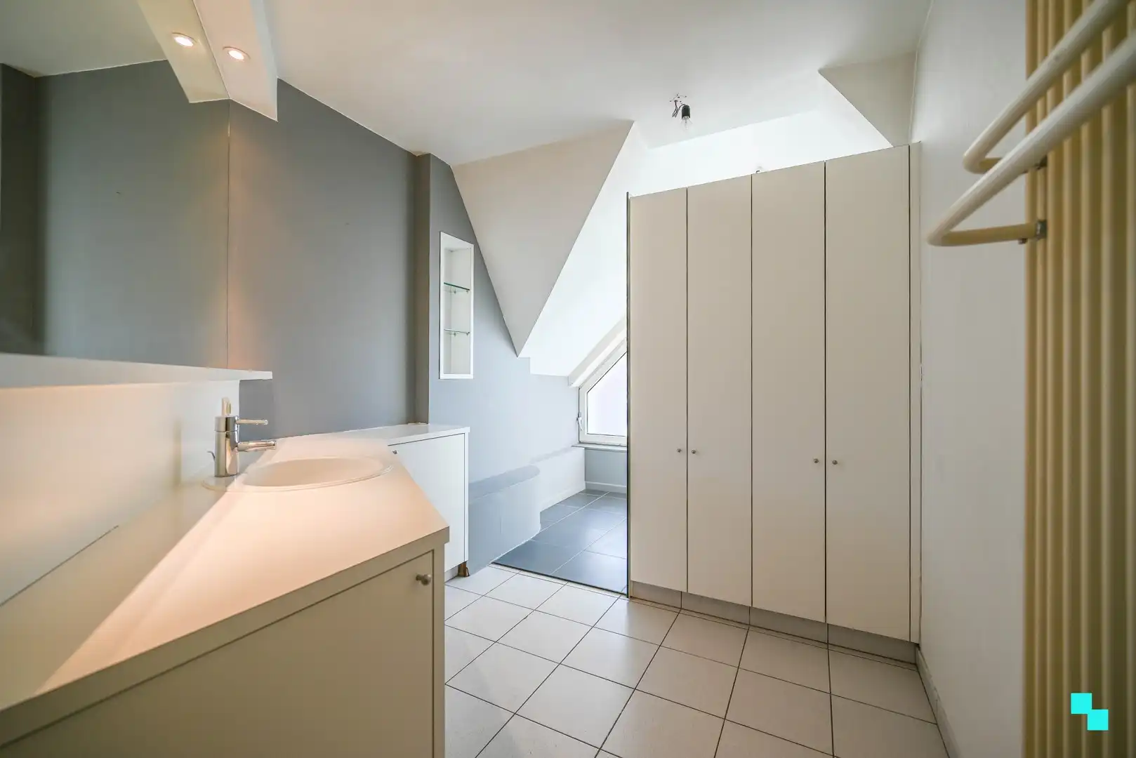 Kortverhuur: Duplexappartement in centrum van Sint-Baafs-Vijve foto 17