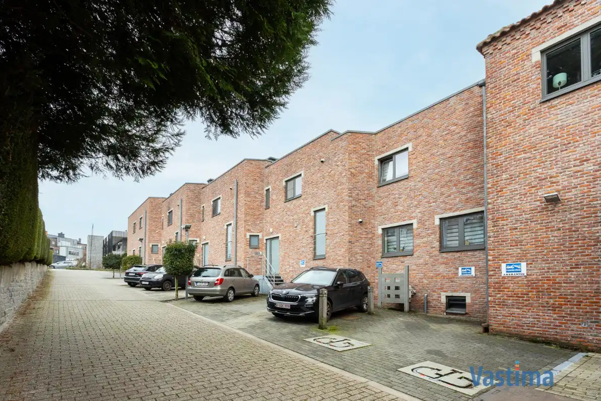 Instapklaar appartement met royaal terras en staanplaats foto {{pictureIndex}}