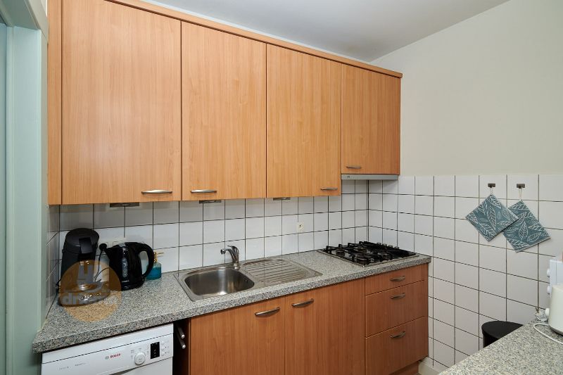 APPARTEMENT MET TWEE SLAAPKAMERS IN RECENT GERENOVEERD GEBOUW OP DE ZEEDIJK foto 6