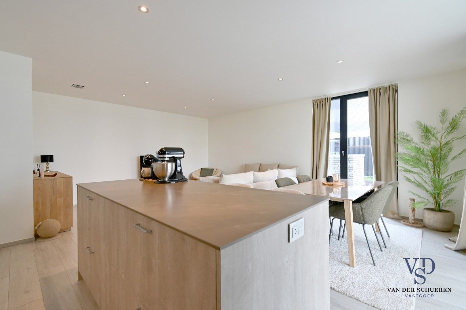  Gelijkvloers appartement met ruim terras foto 6