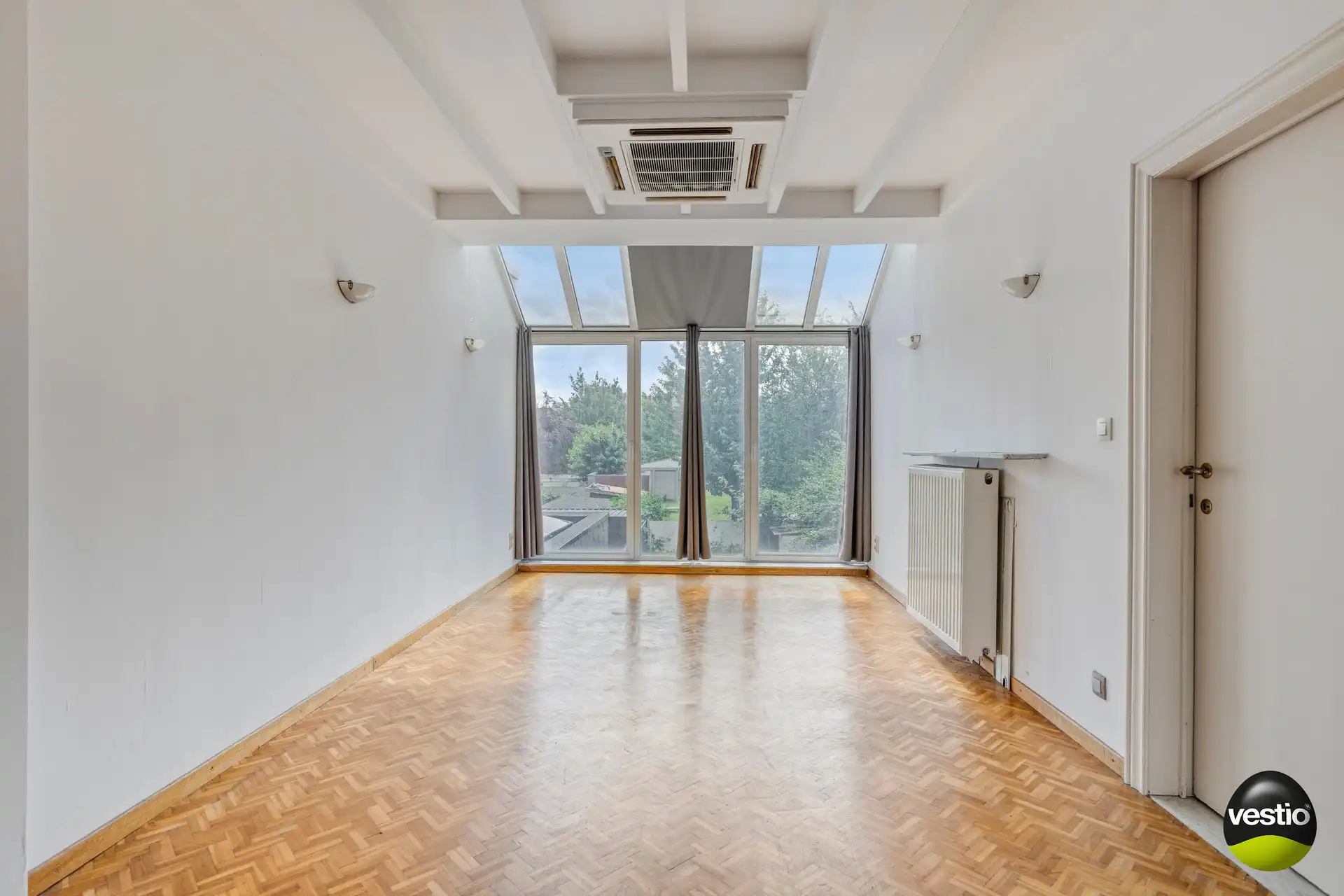 Karaktervolle herenwoning met stadstuin op toplocatie in hartje Hasselt foto 4