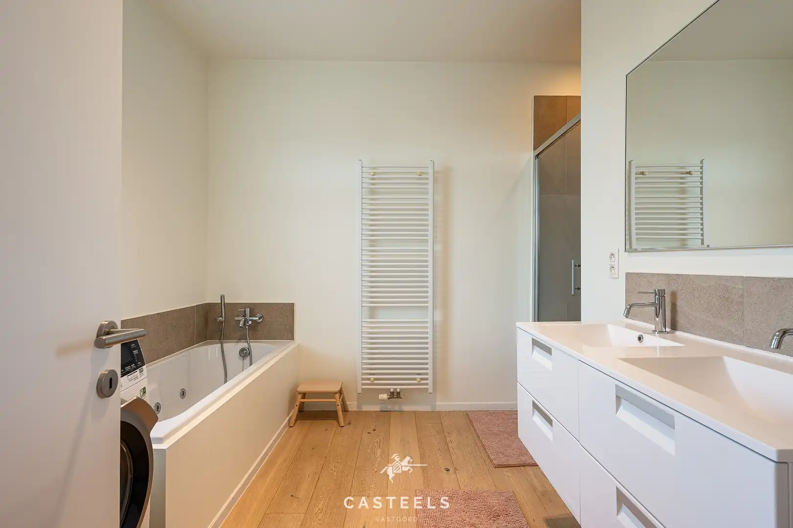 Instapklare gezinswoning met droomtuin en 3 slaapkamers foto 12