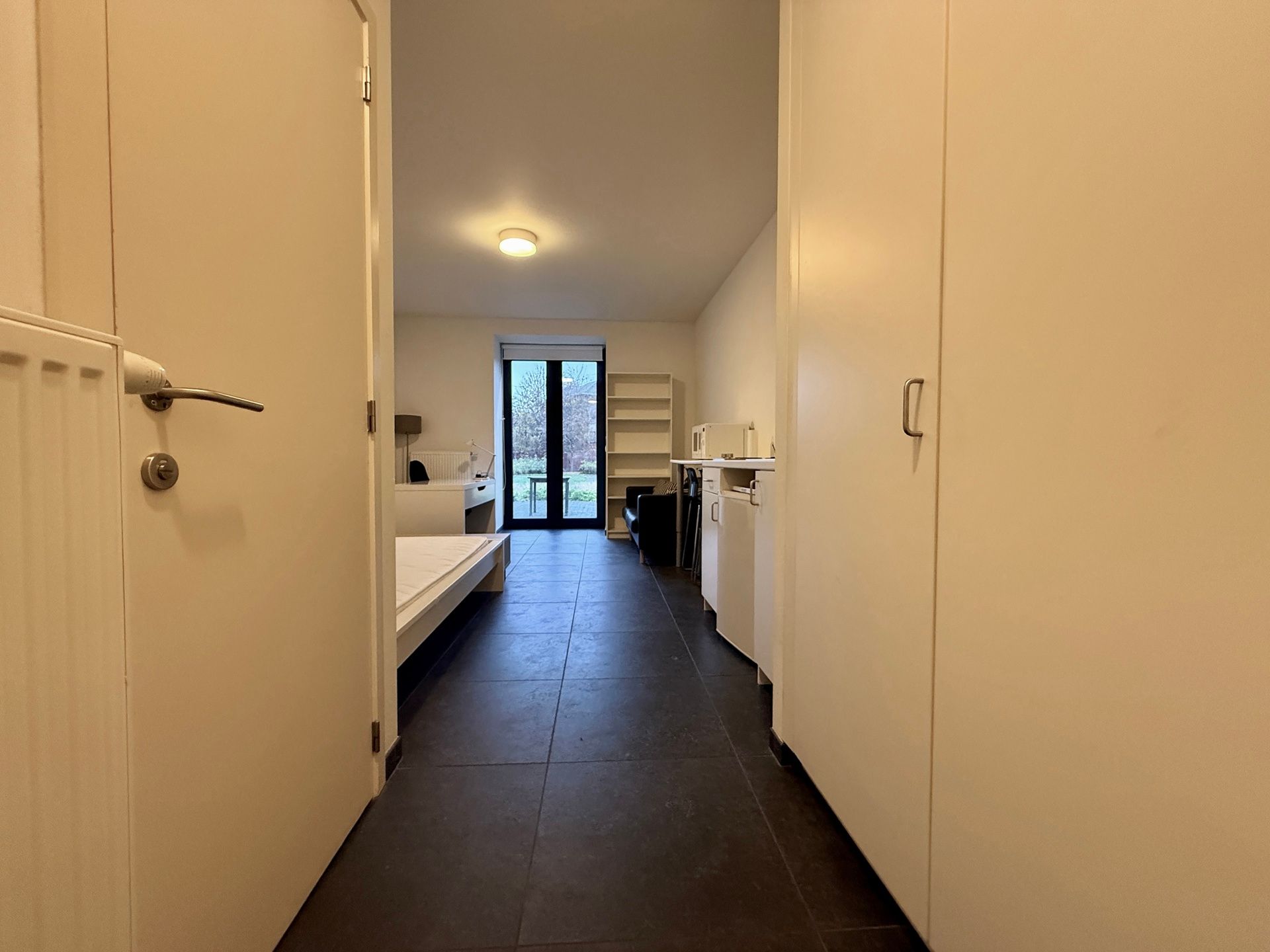 Vernieuwde studio met parking in centrum Leuven foto 6