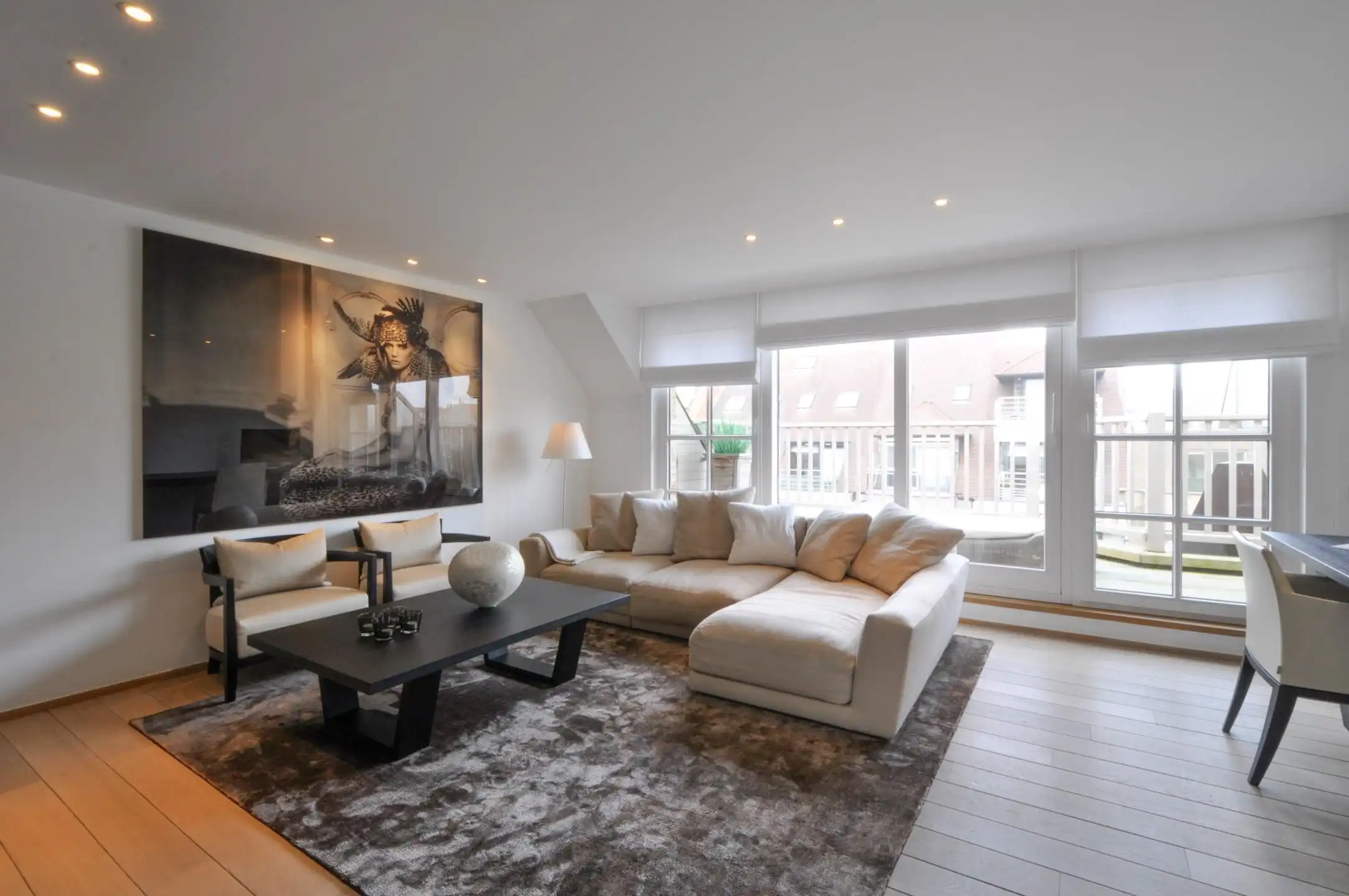 Elegant gemeubeld duplexappartement op de Dumortierlaan foto 3
