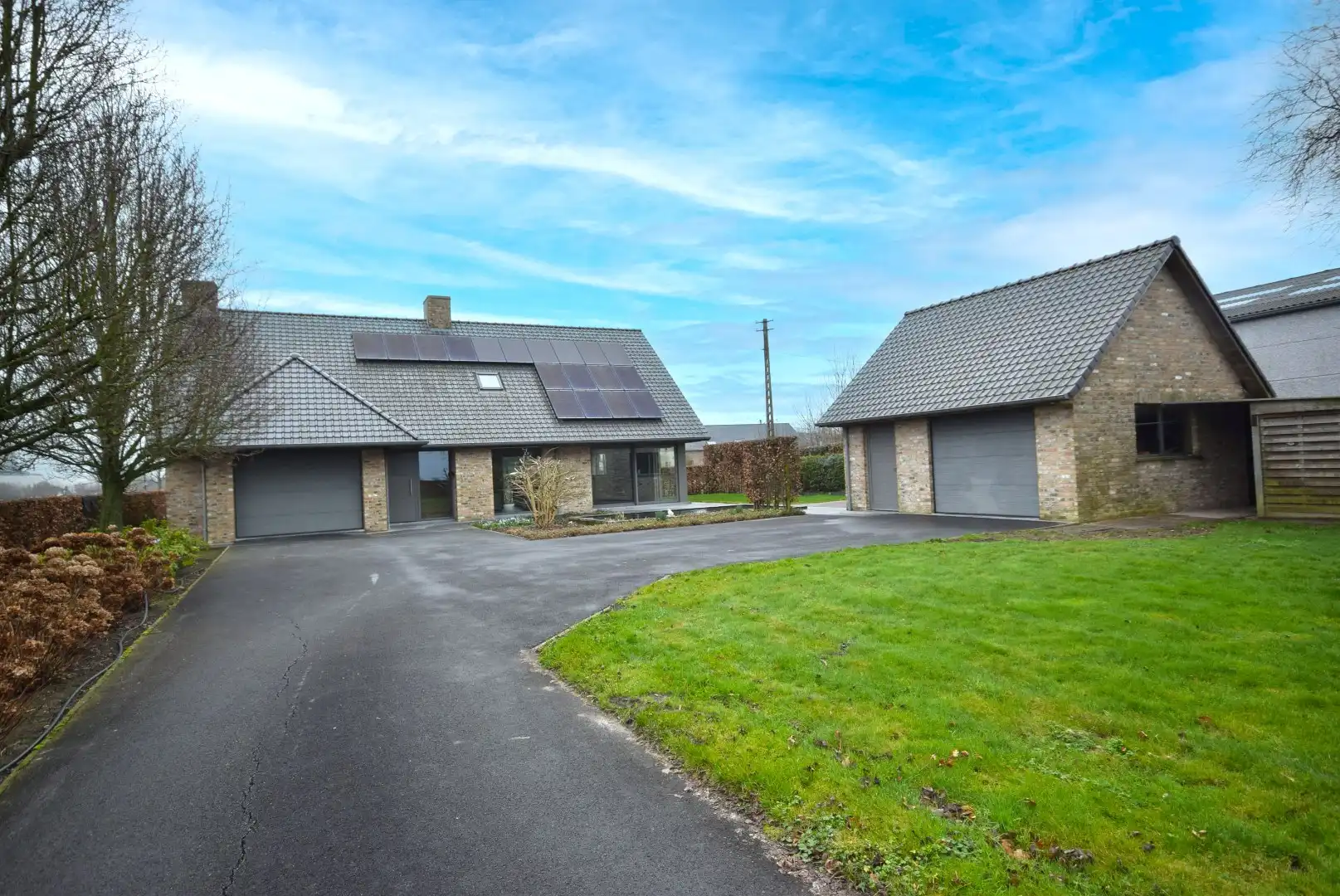 Landelijk en rustig gelegen villa met tuin foto 2