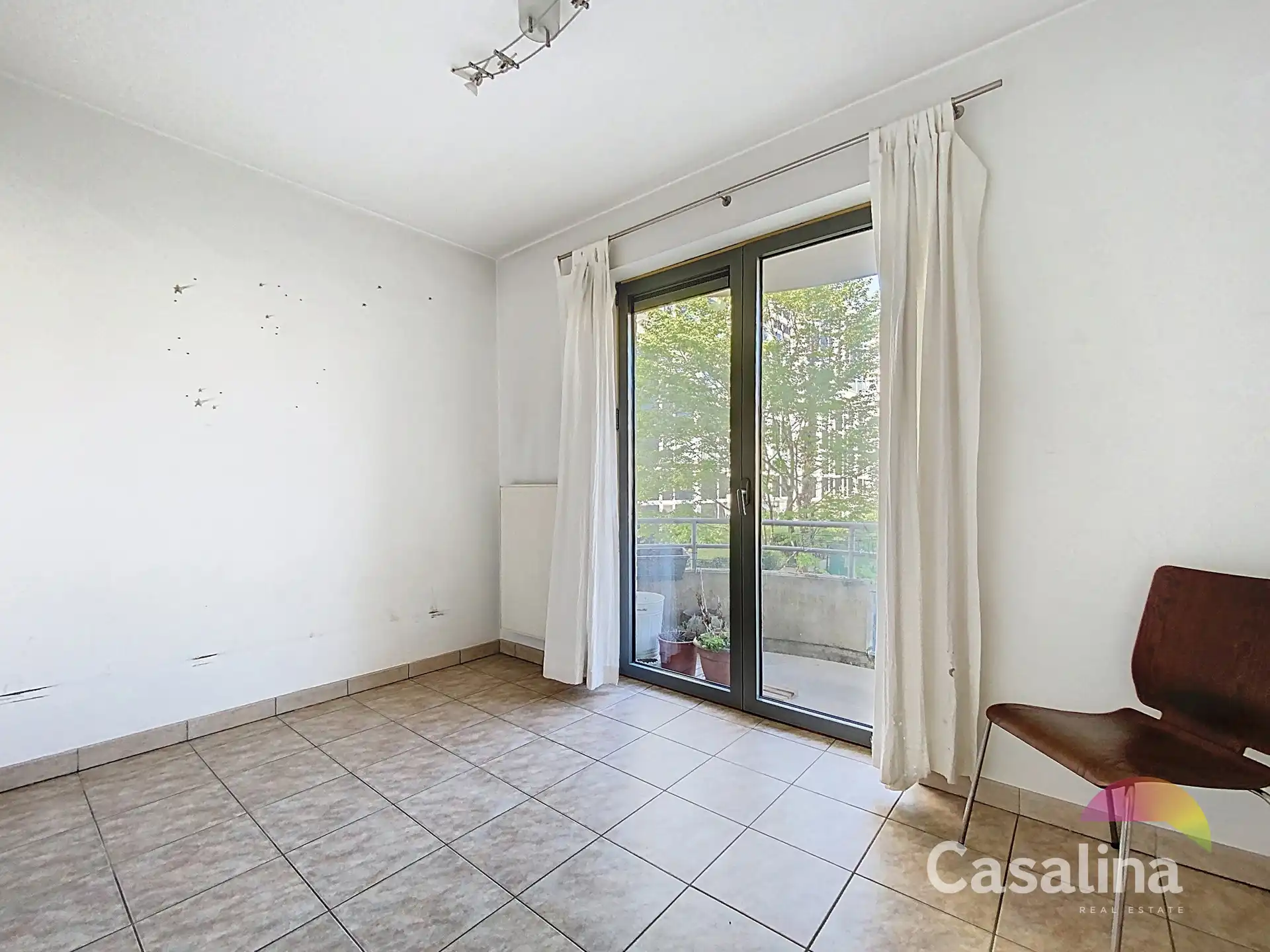 Aan de grens van WOLUWE, 2 slaapkamer appartement met terras foto 9