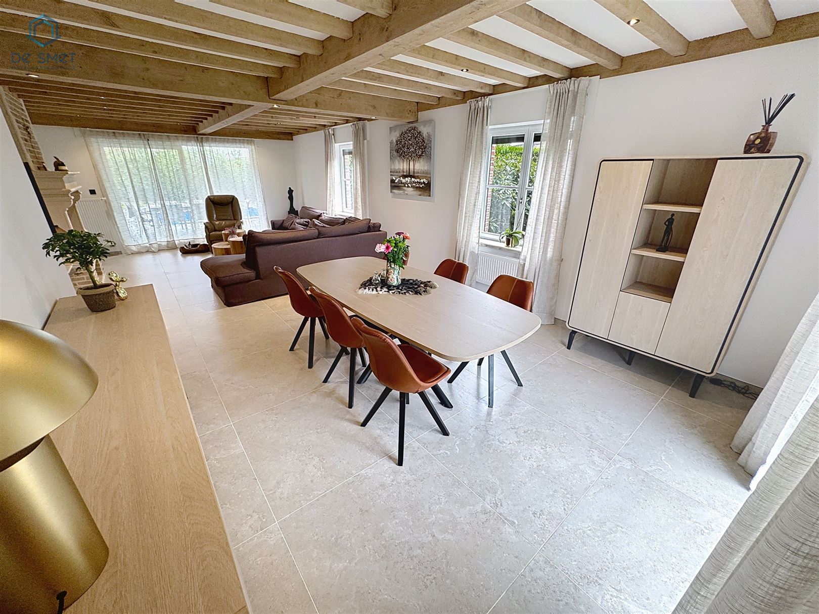 Prachtig gerenoveerde villa met 4 slaapkamers, garage en zwembad foto 4