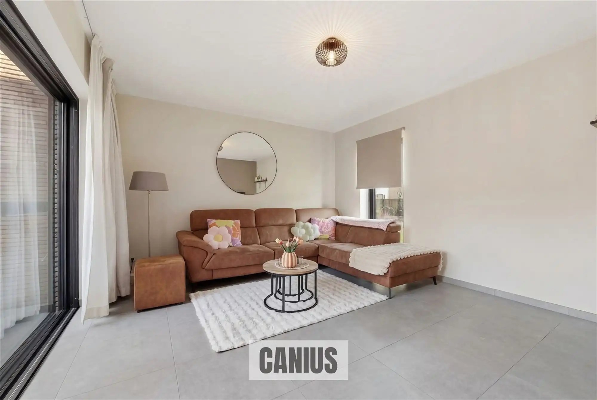 KNAPPE WONING NABIJ HET CENTRUM foto 3
