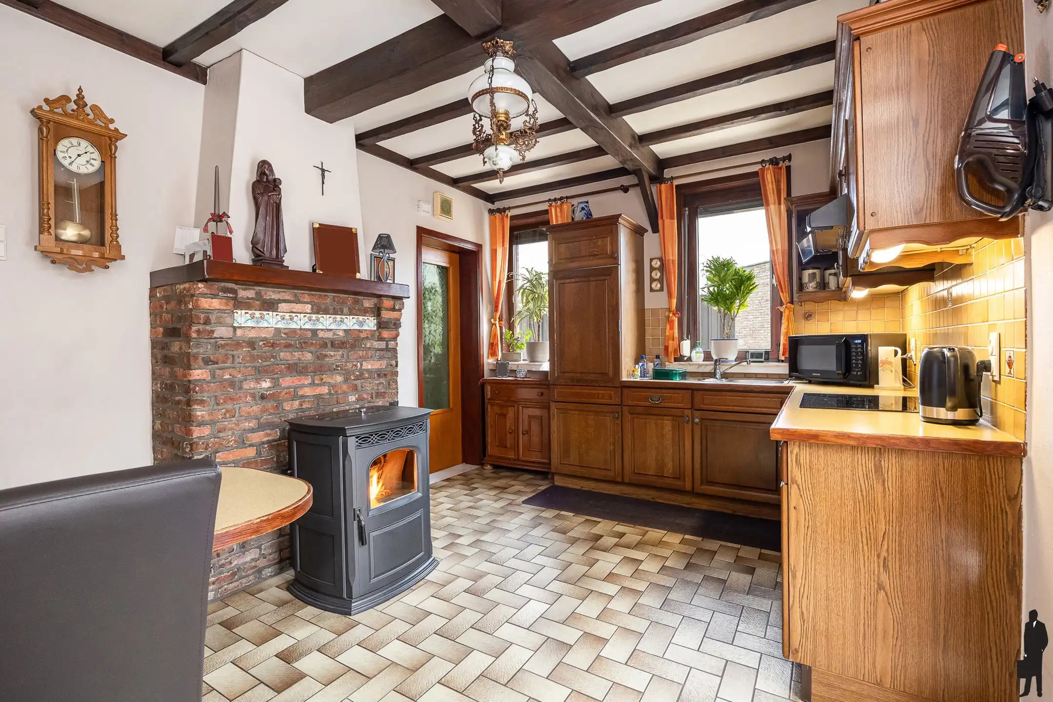 Gezellige woning met tuin en garage in rustige omgeving! foto 4