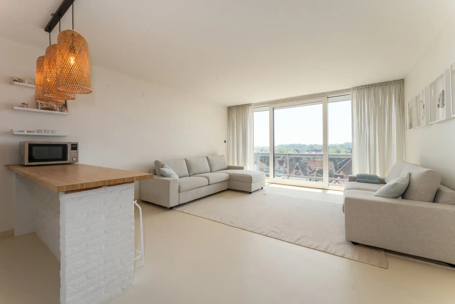Vernieuwd zuidgericht appartement in een moderne residentie foto 3