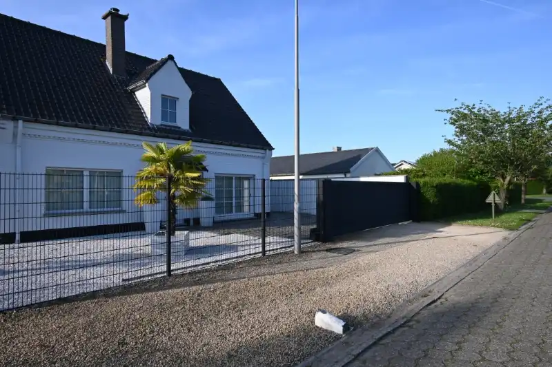 Charmante, energiezuinige woonst met 3 slpks, bureel én 56 m² bijgebouw! foto 4