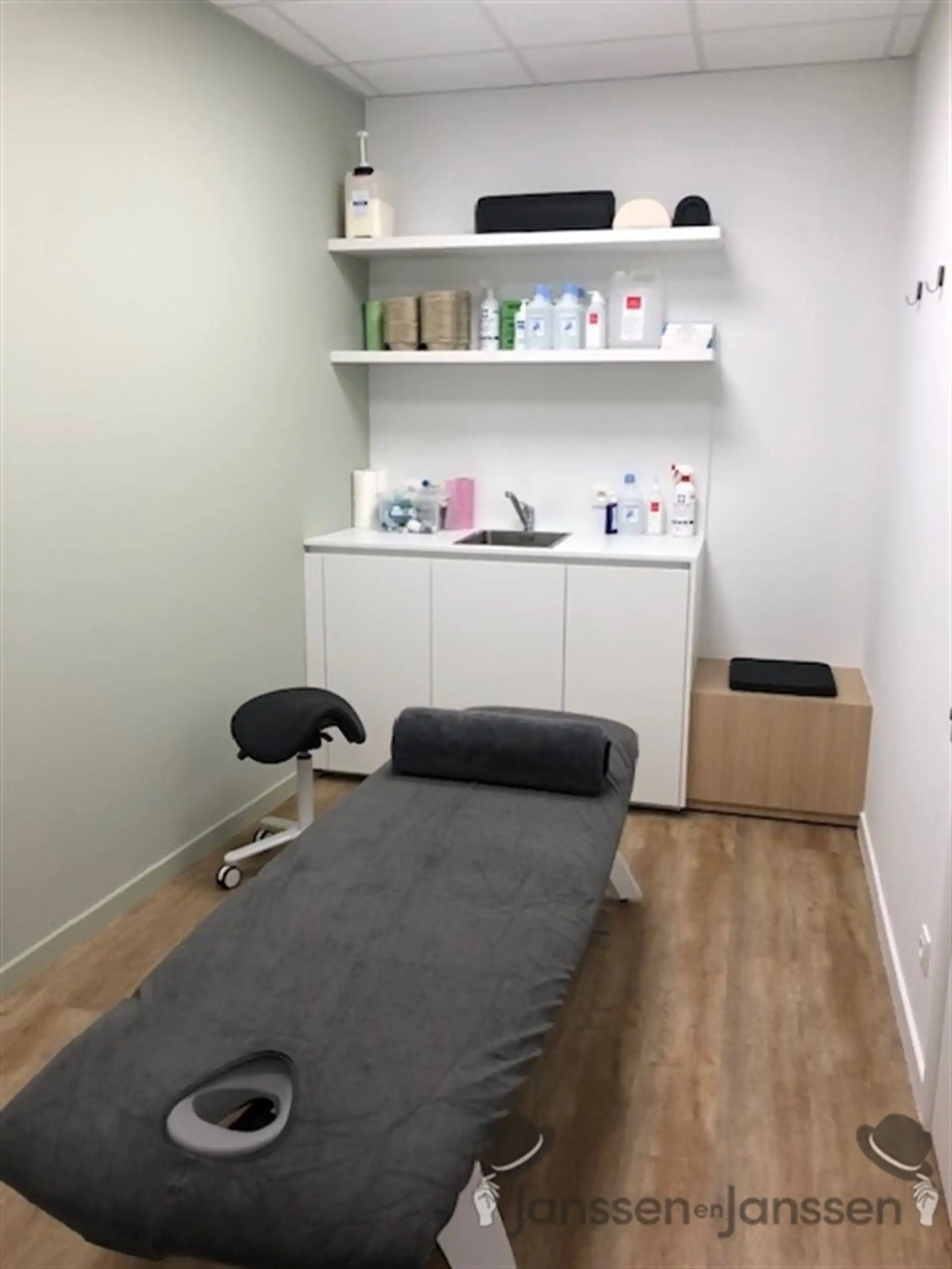 Verzorgd handelspand op toplocatie foto 9