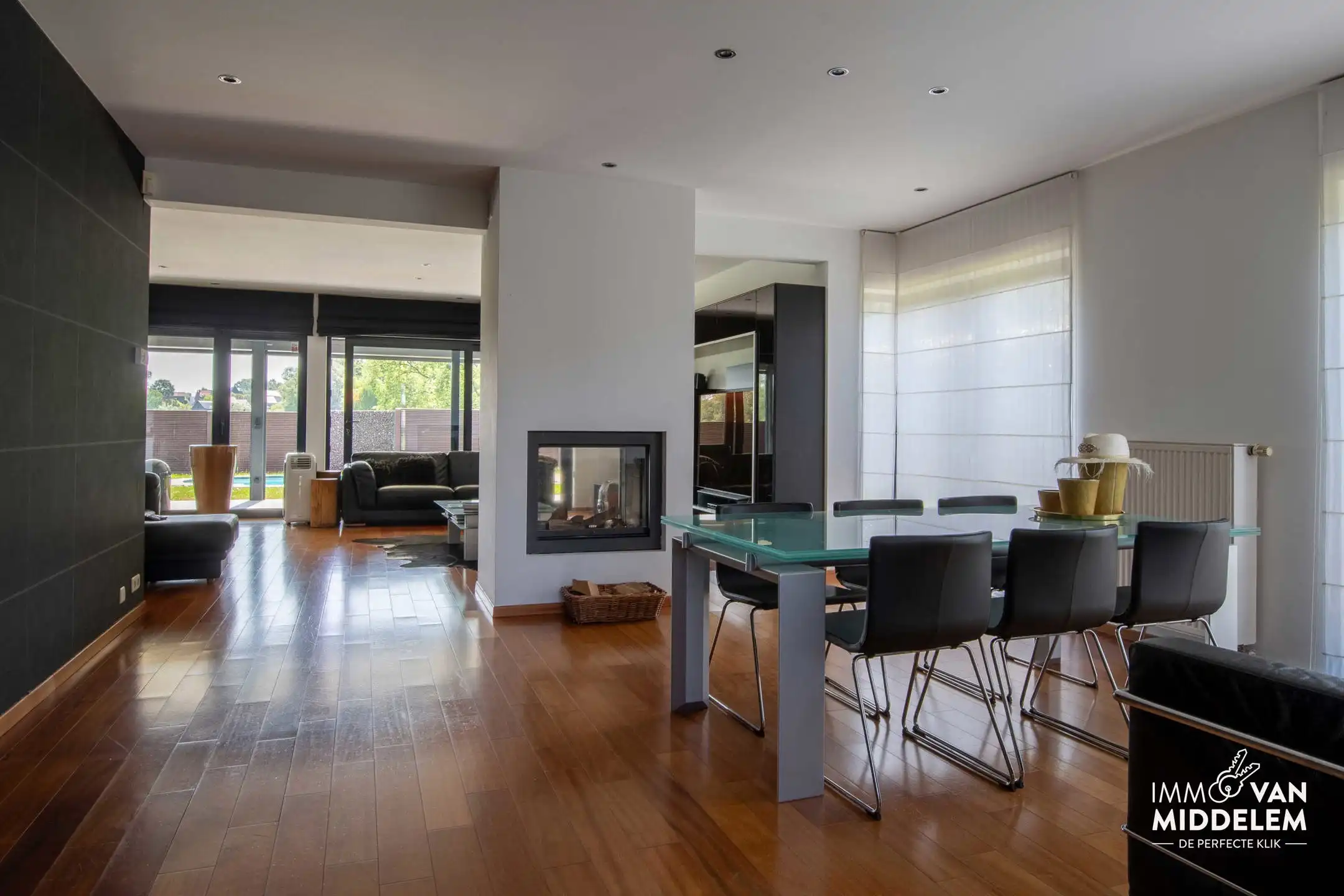 VILLA MET 5 SLAAPKAMERS, ZWEMBAD EN GARAGE foto 7