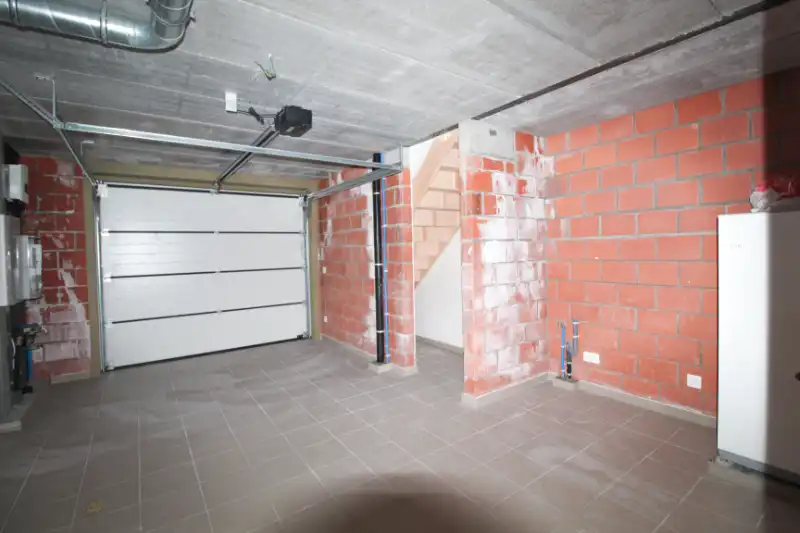 Ruime nieuwbouwwoning te Kortrijk foto 6