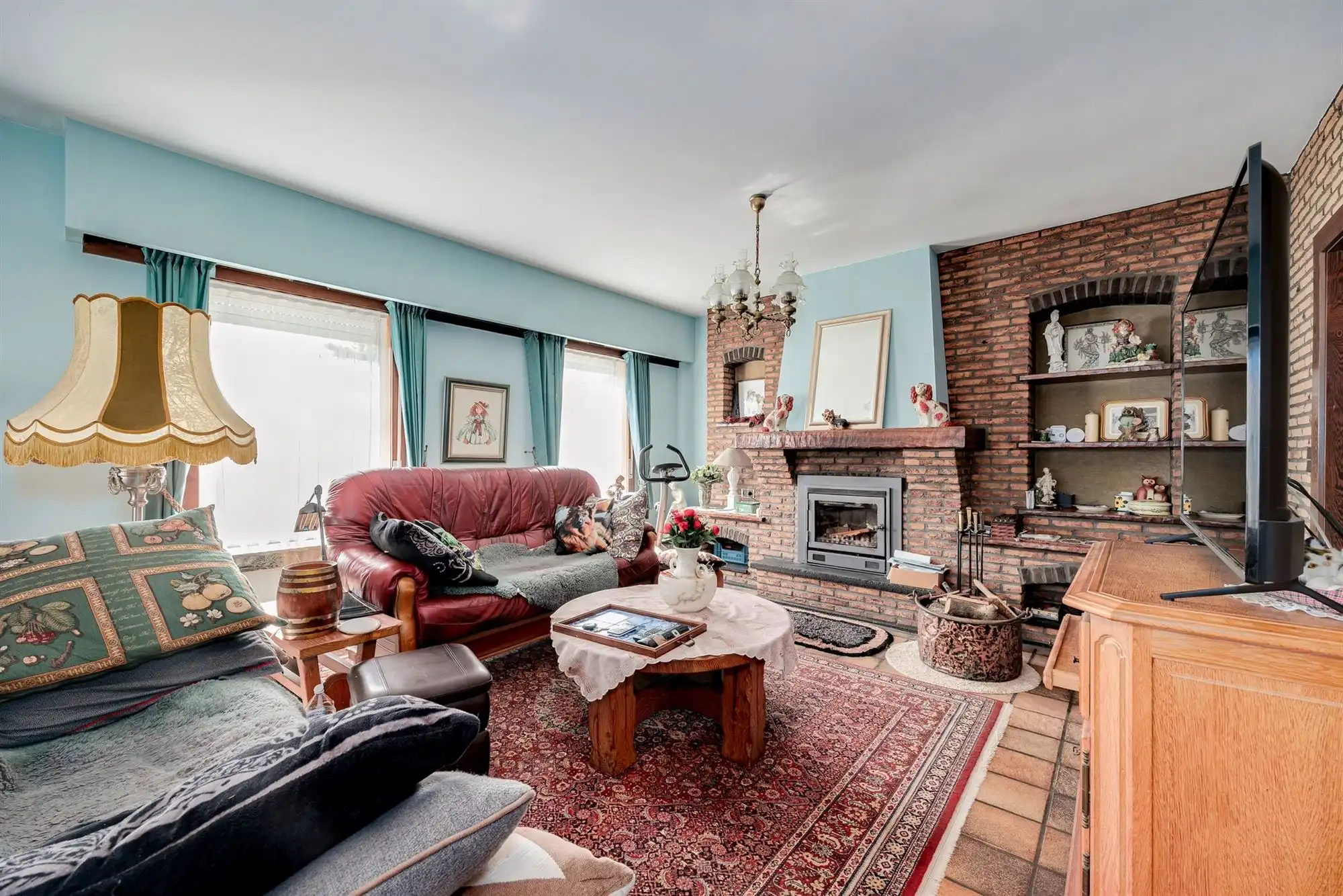 Ruime open bebouwing met 3 slaapkamers en veel potentieel foto 5