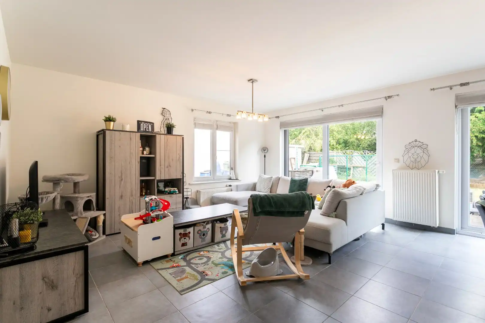 Instapklaar gelijkvloersappartement met 3 slaapkamers en tuin foto 2