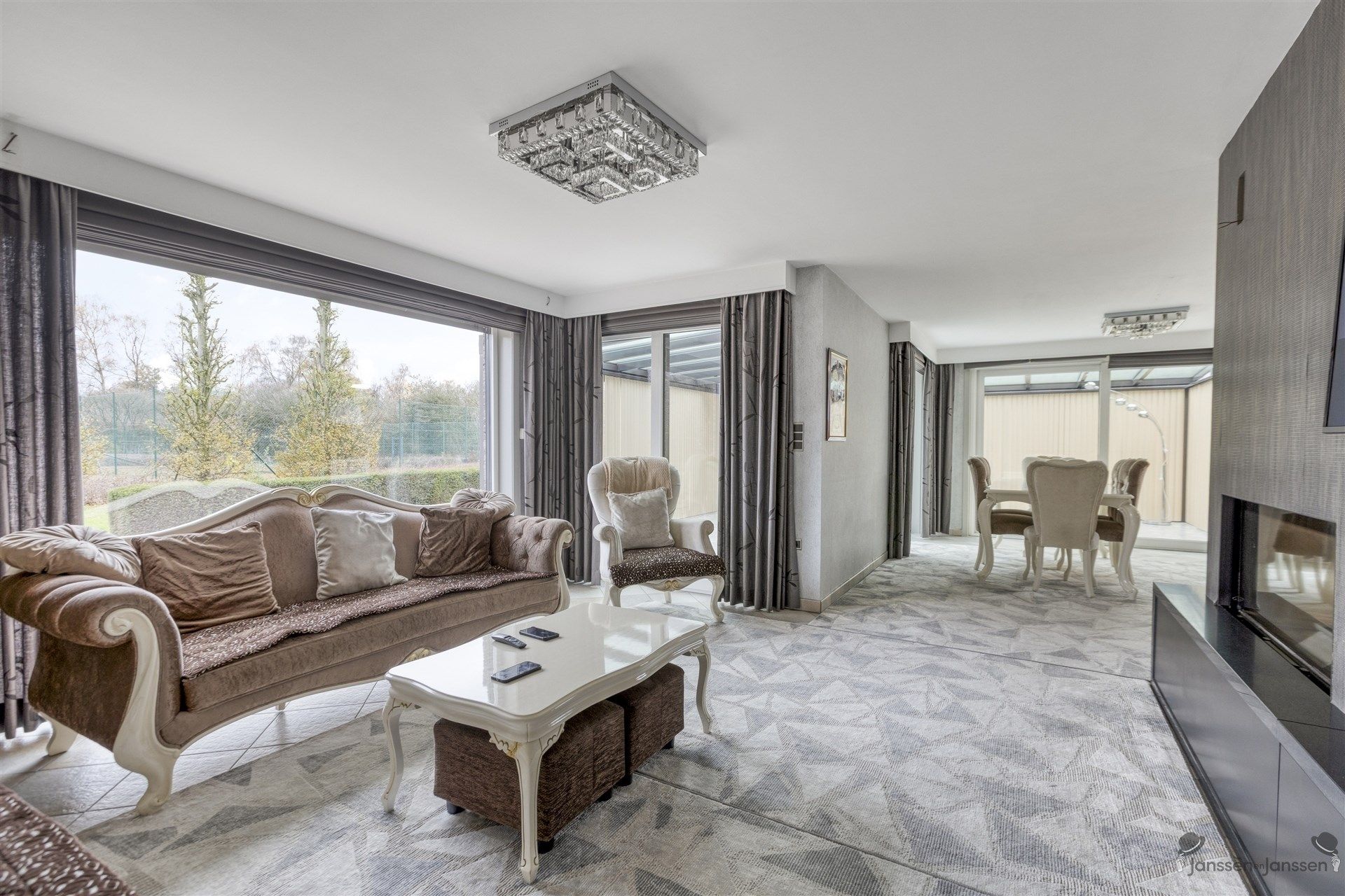 Ruime, goed onderhouden woning met prachtige tuin in Elsum Geel foto 4