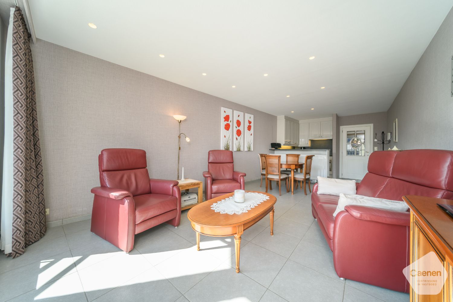 Instapklaar appartement met 2 slaapkamers, terras en balkon nabij zee foto 4